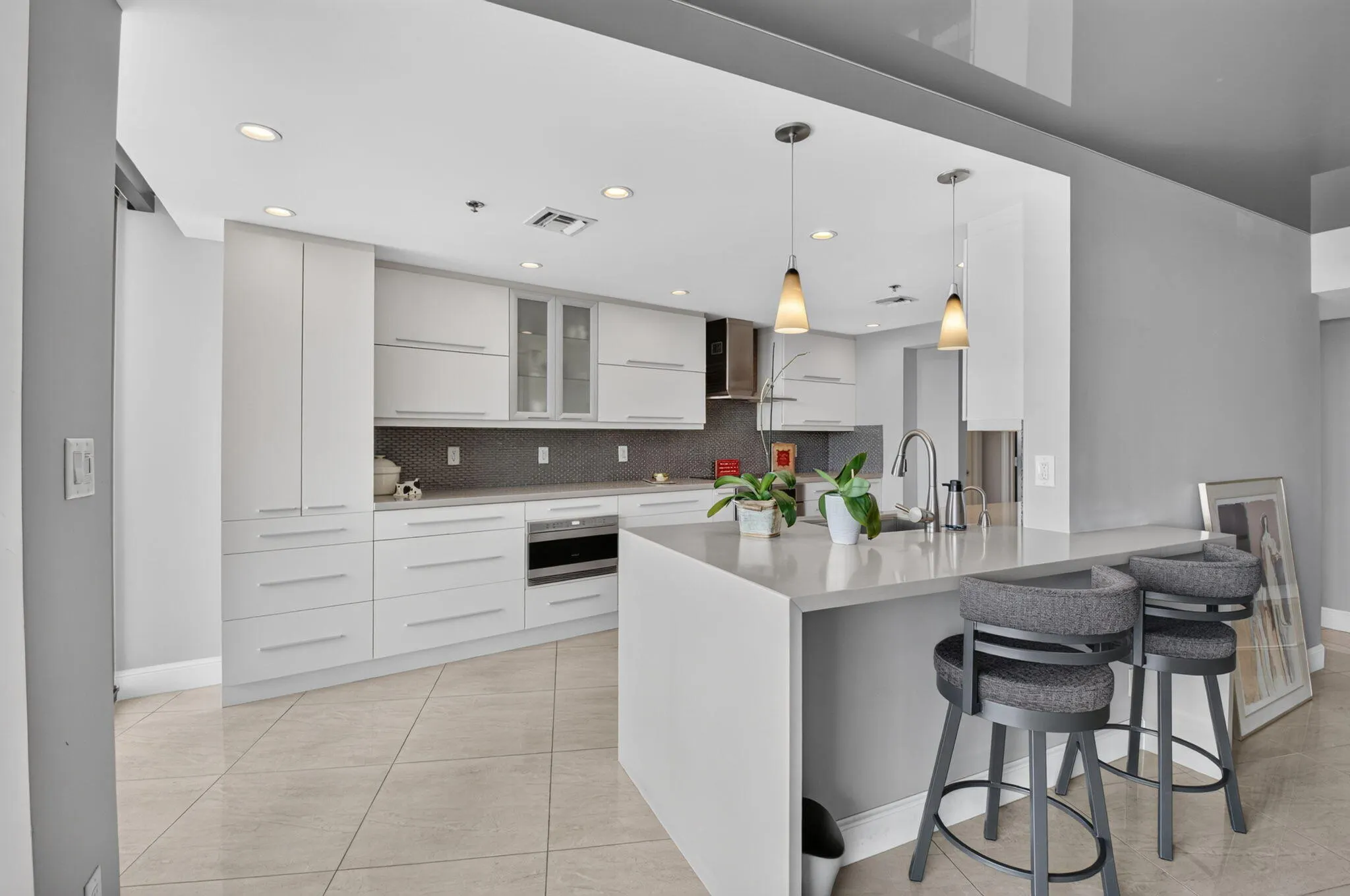 4740 S OCEAN Boulevard #808