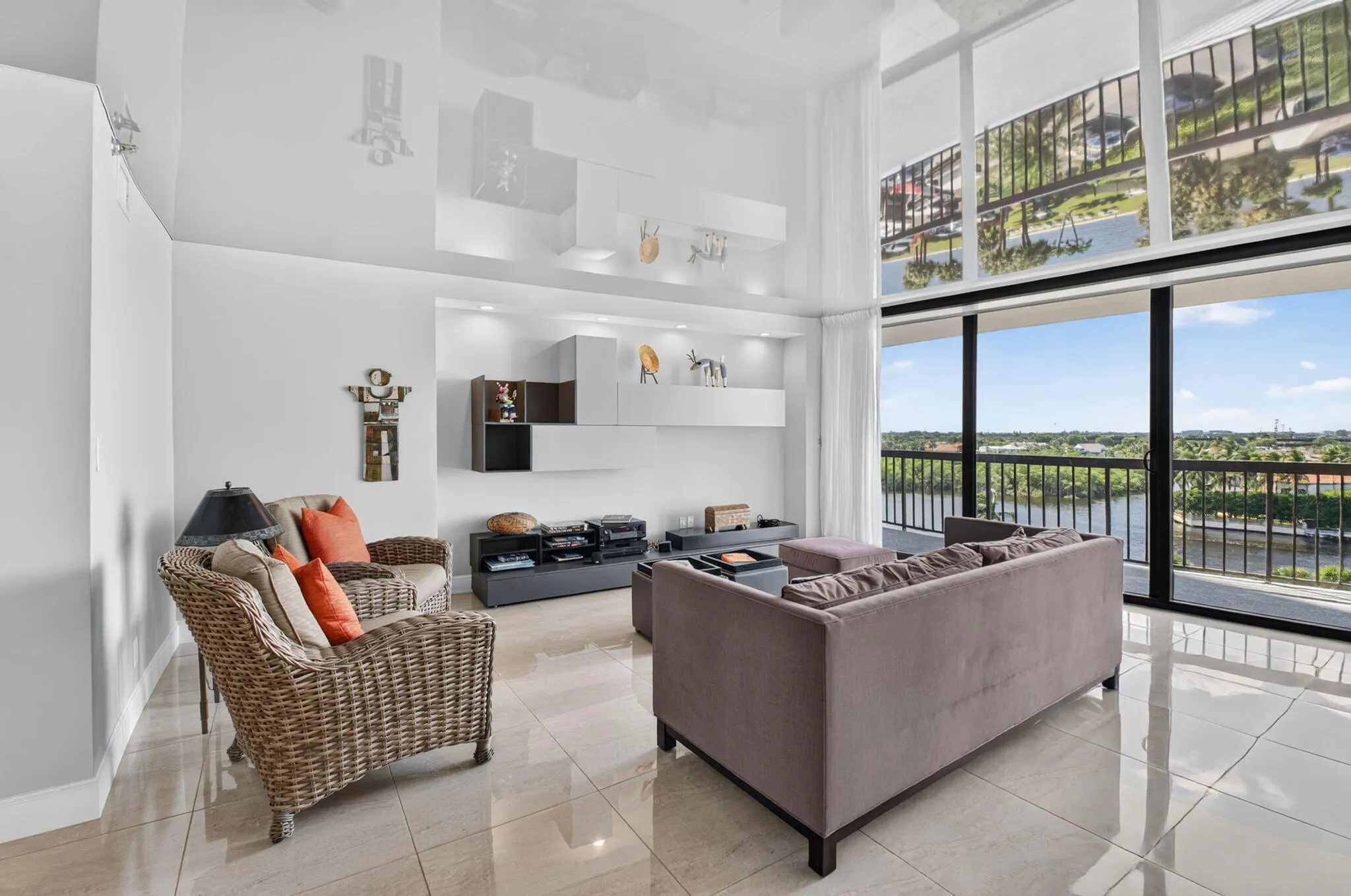 4740 S OCEAN Boulevard #808