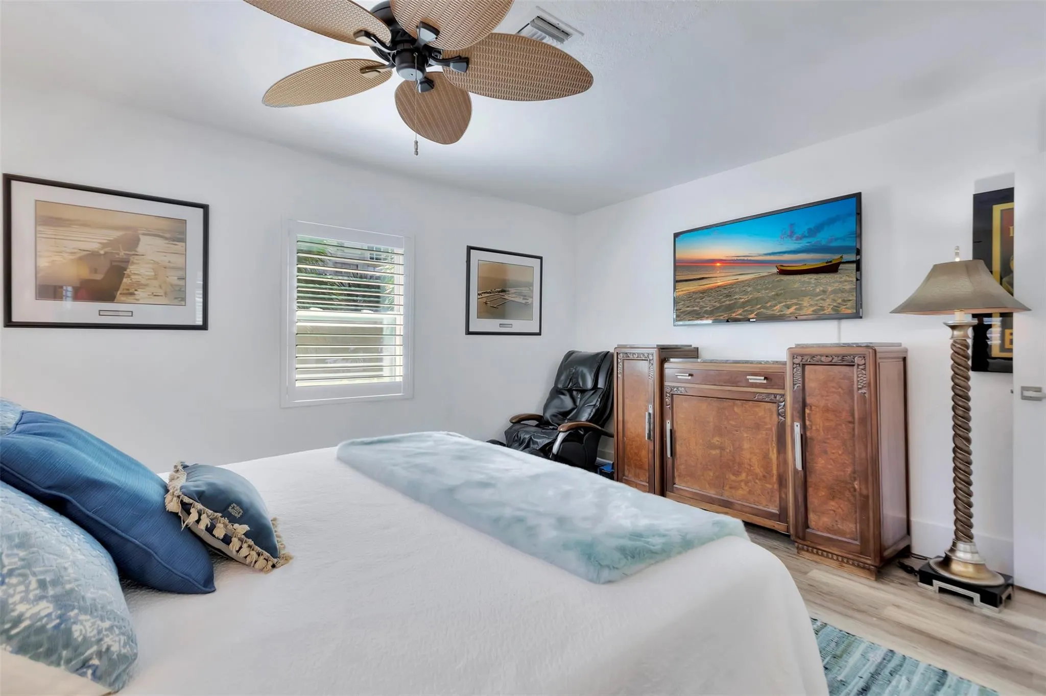 2517 E LAS OLAS Boulevard