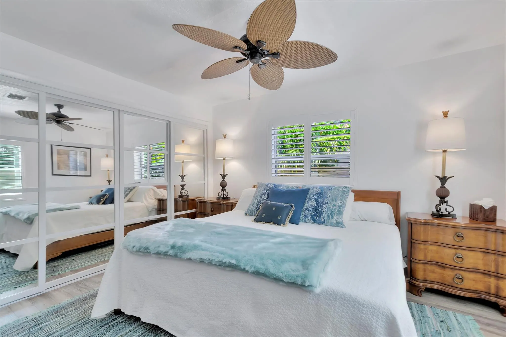 2517 E LAS OLAS Boulevard