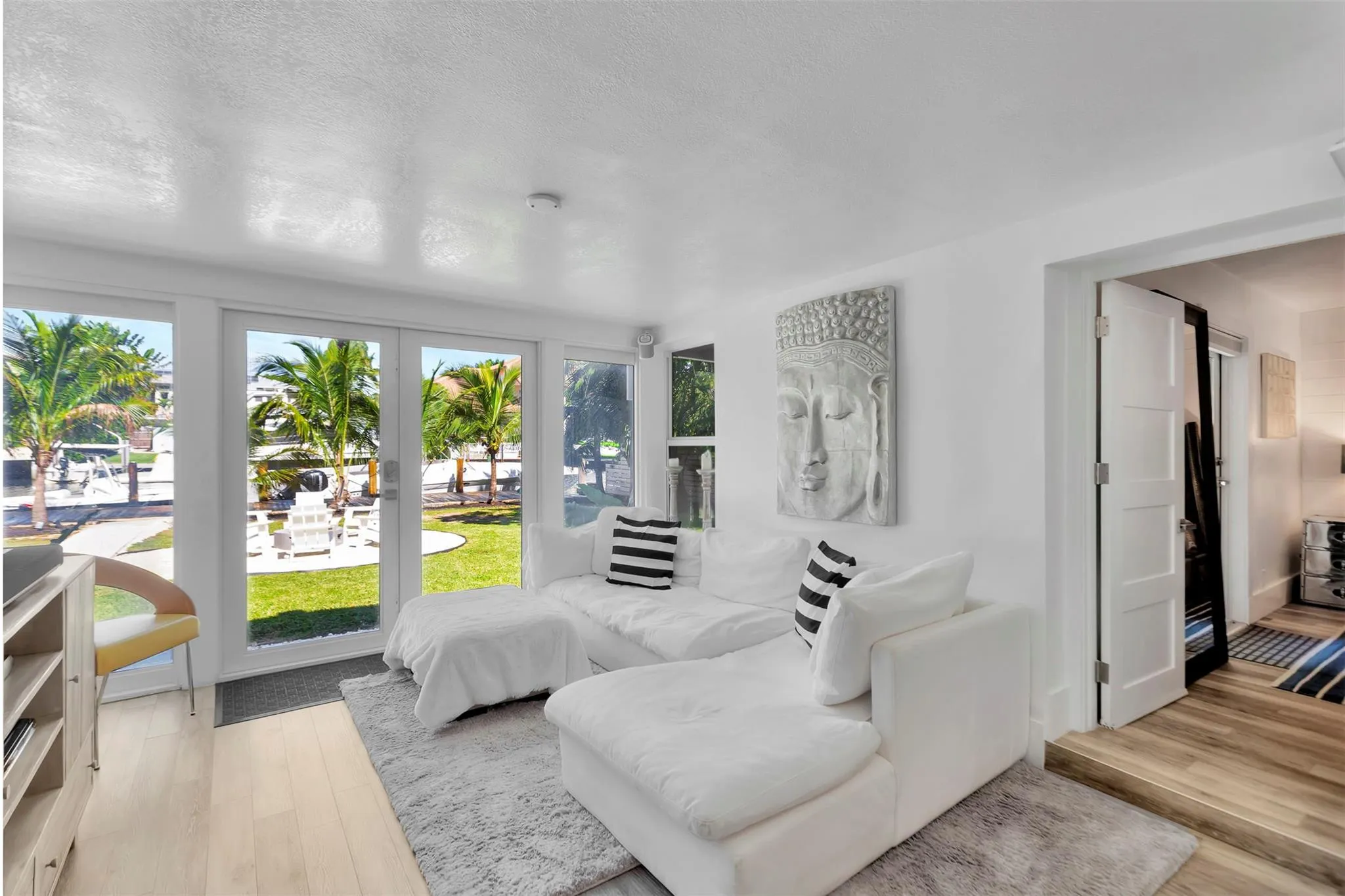 2517 E LAS OLAS Boulevard
