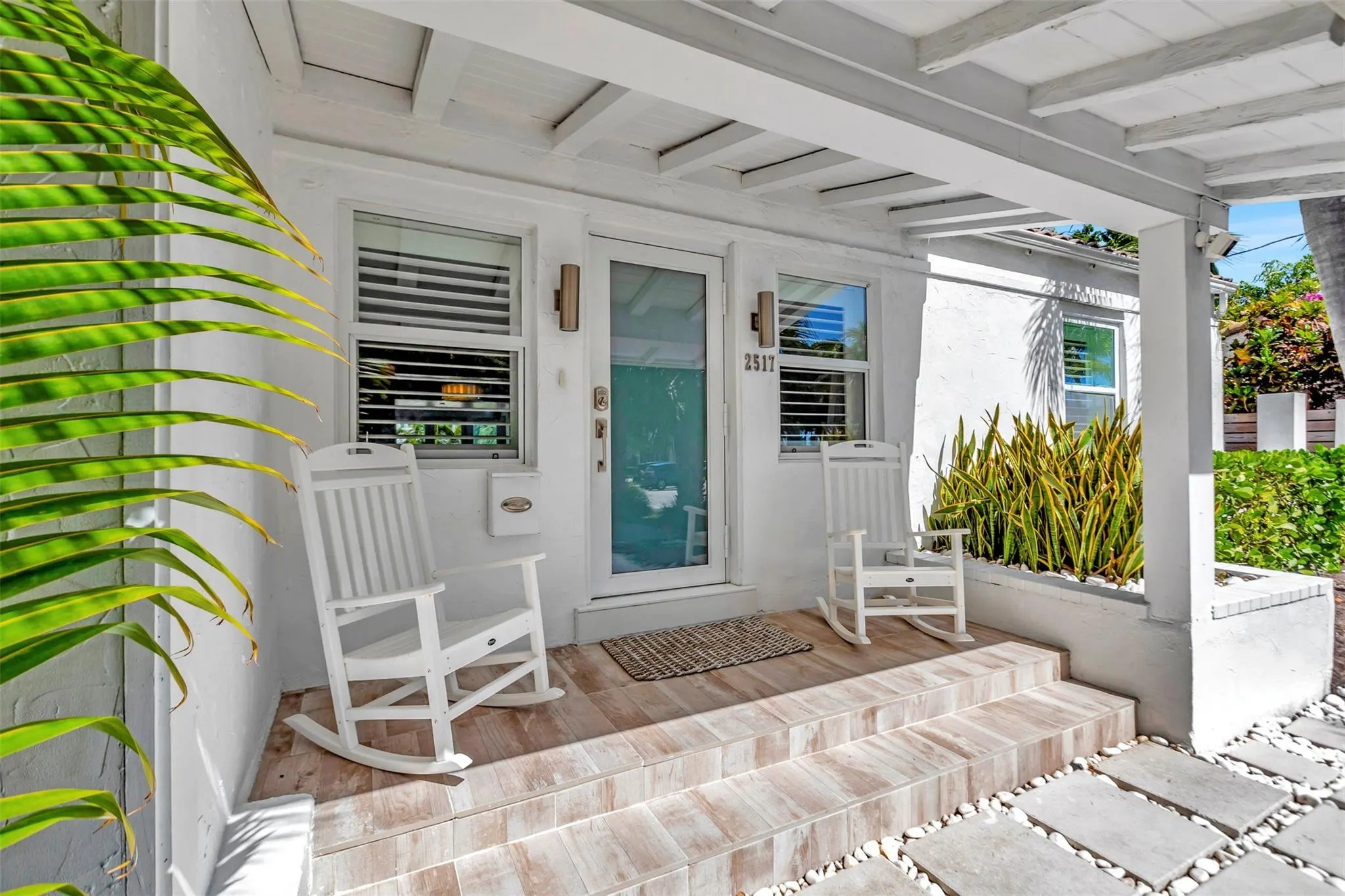 2517 E LAS OLAS Boulevard