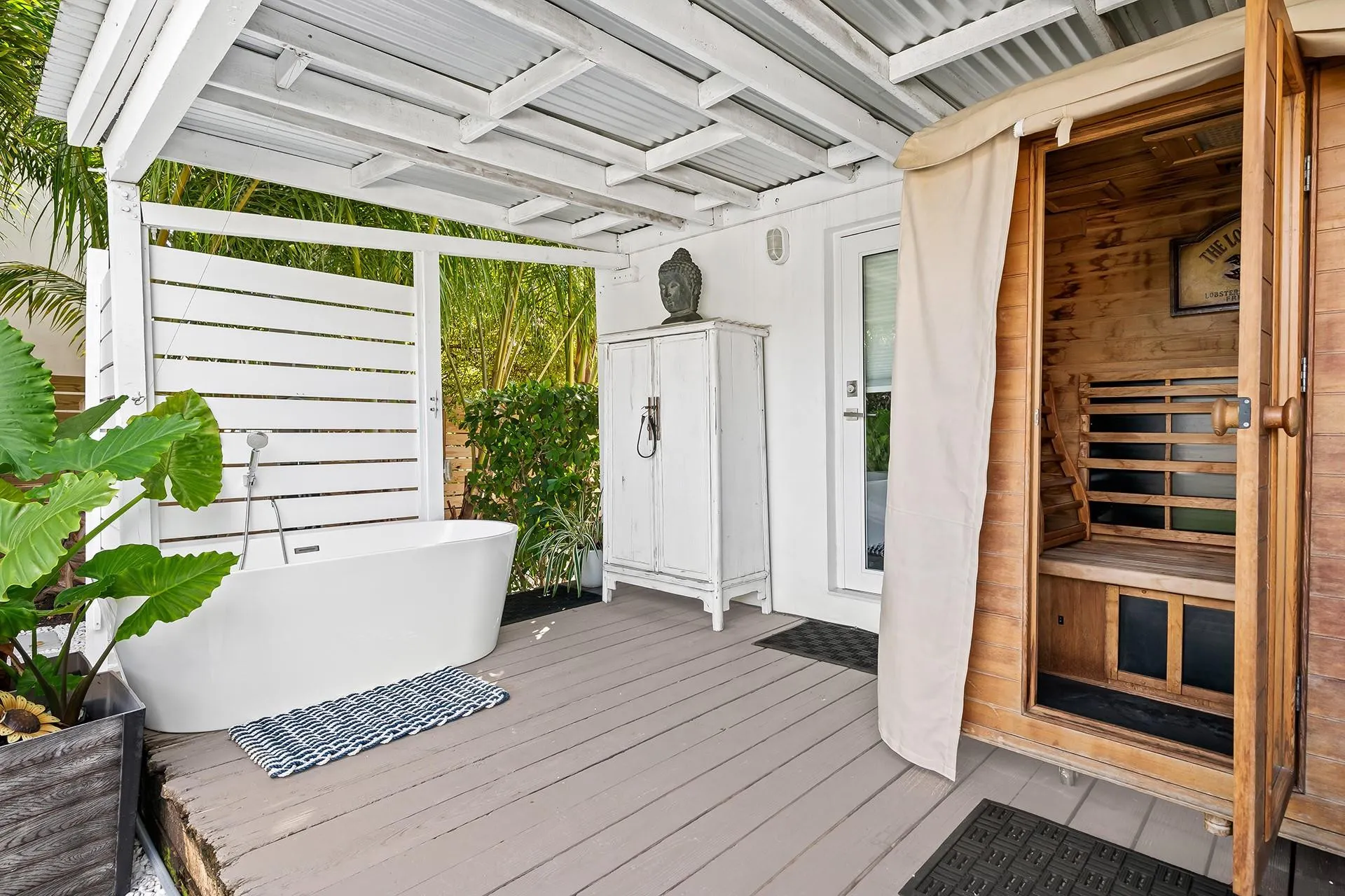 2517 E LAS OLAS Boulevard