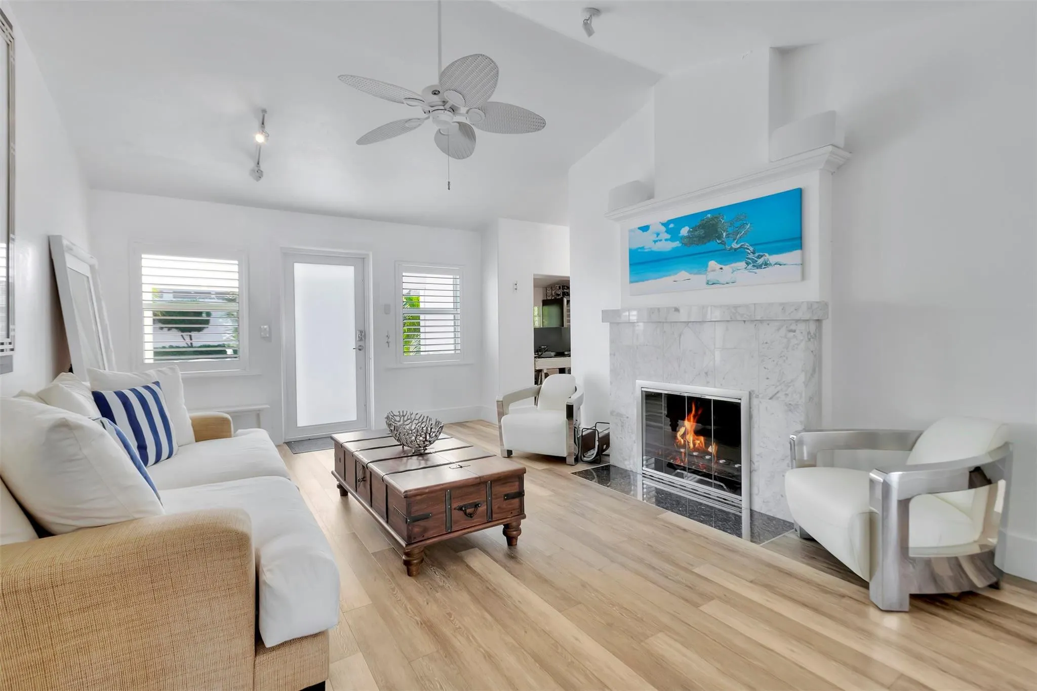 2517 E LAS OLAS Boulevard