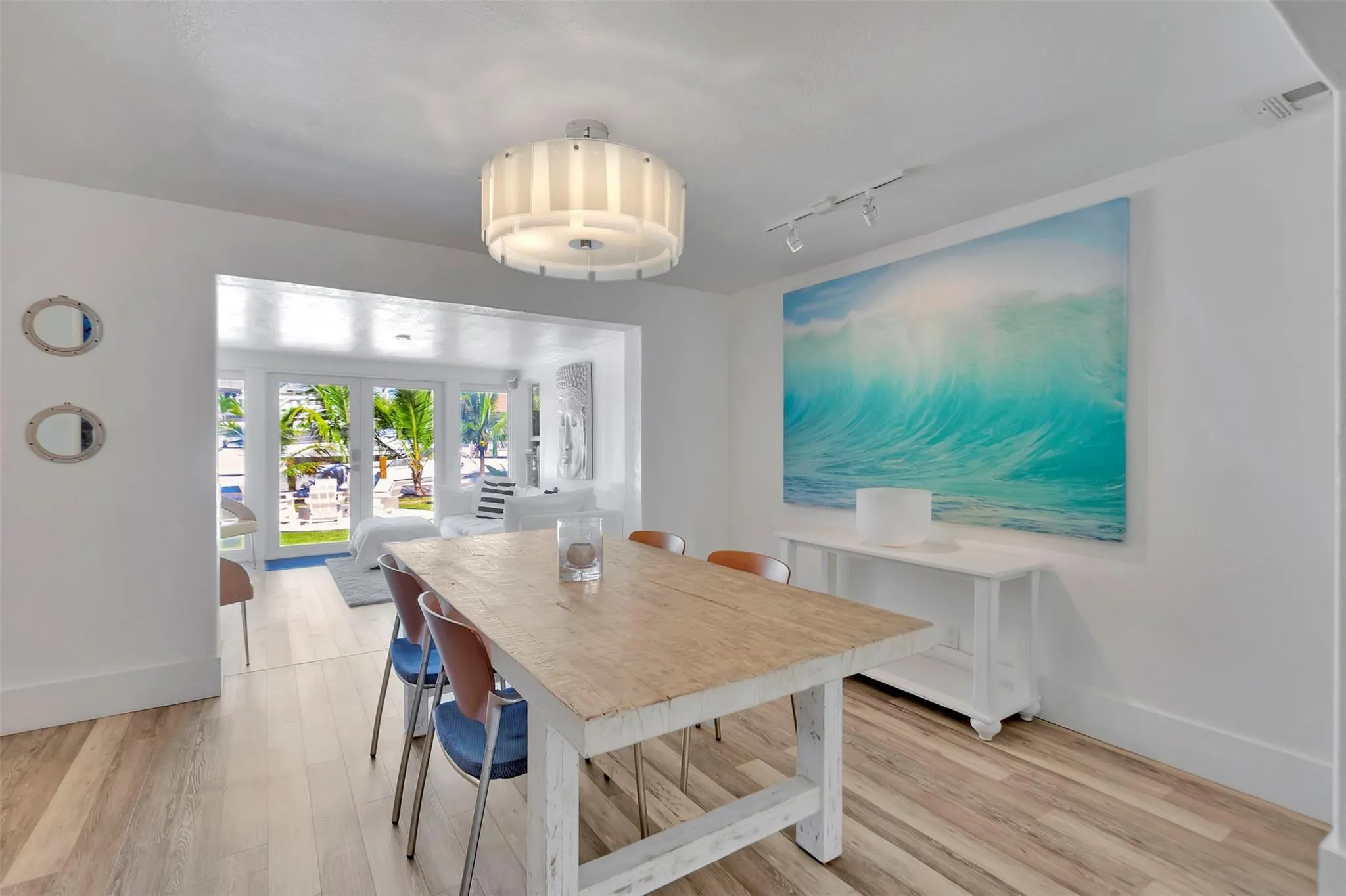 2517 E LAS OLAS Boulevard