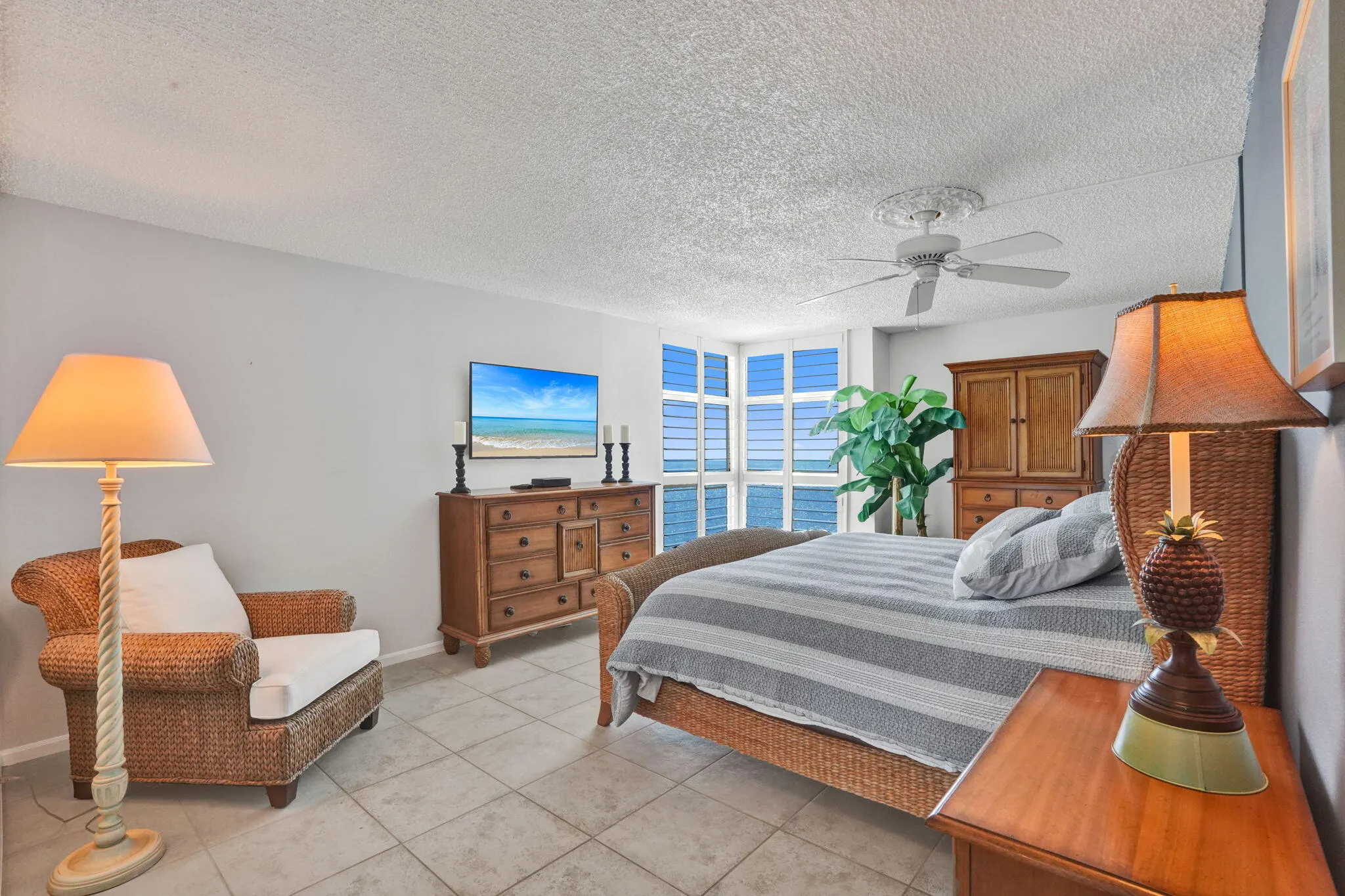 1360 S OCEAN Boulevard #1902