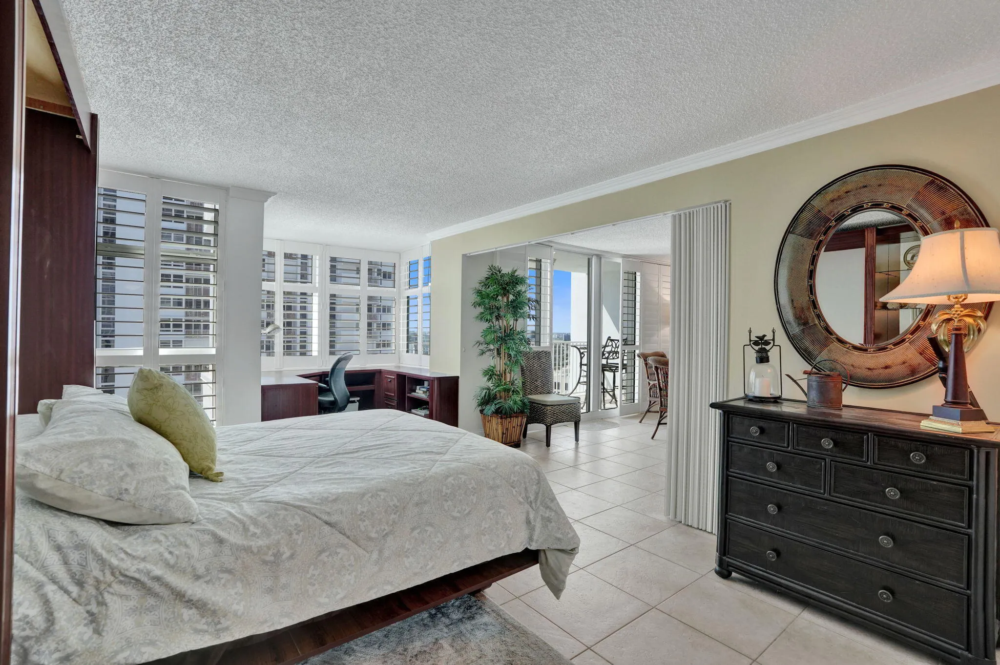 1360 S OCEAN Boulevard #1902