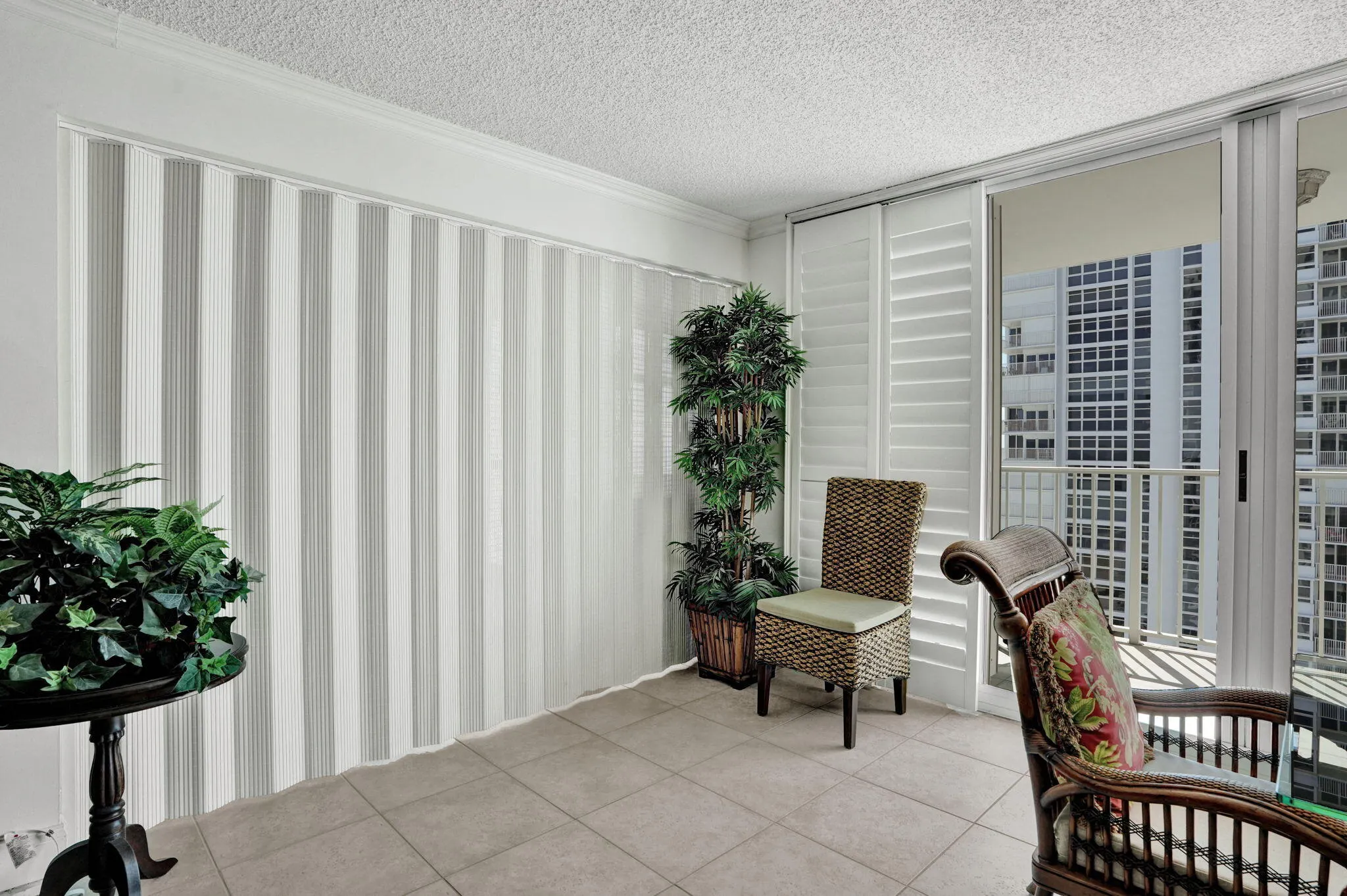 1360 S OCEAN Boulevard #1902