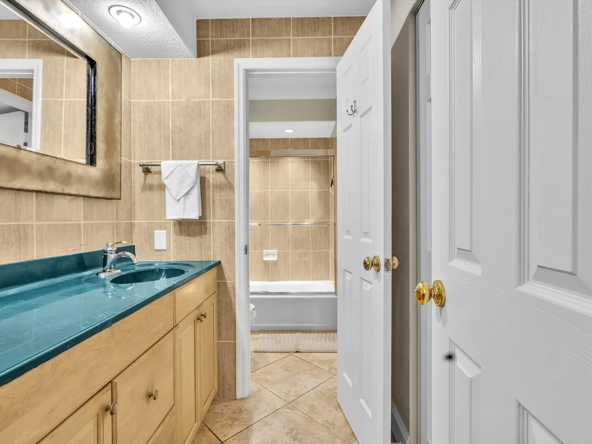 1421 S OCEAN Boulevard #214