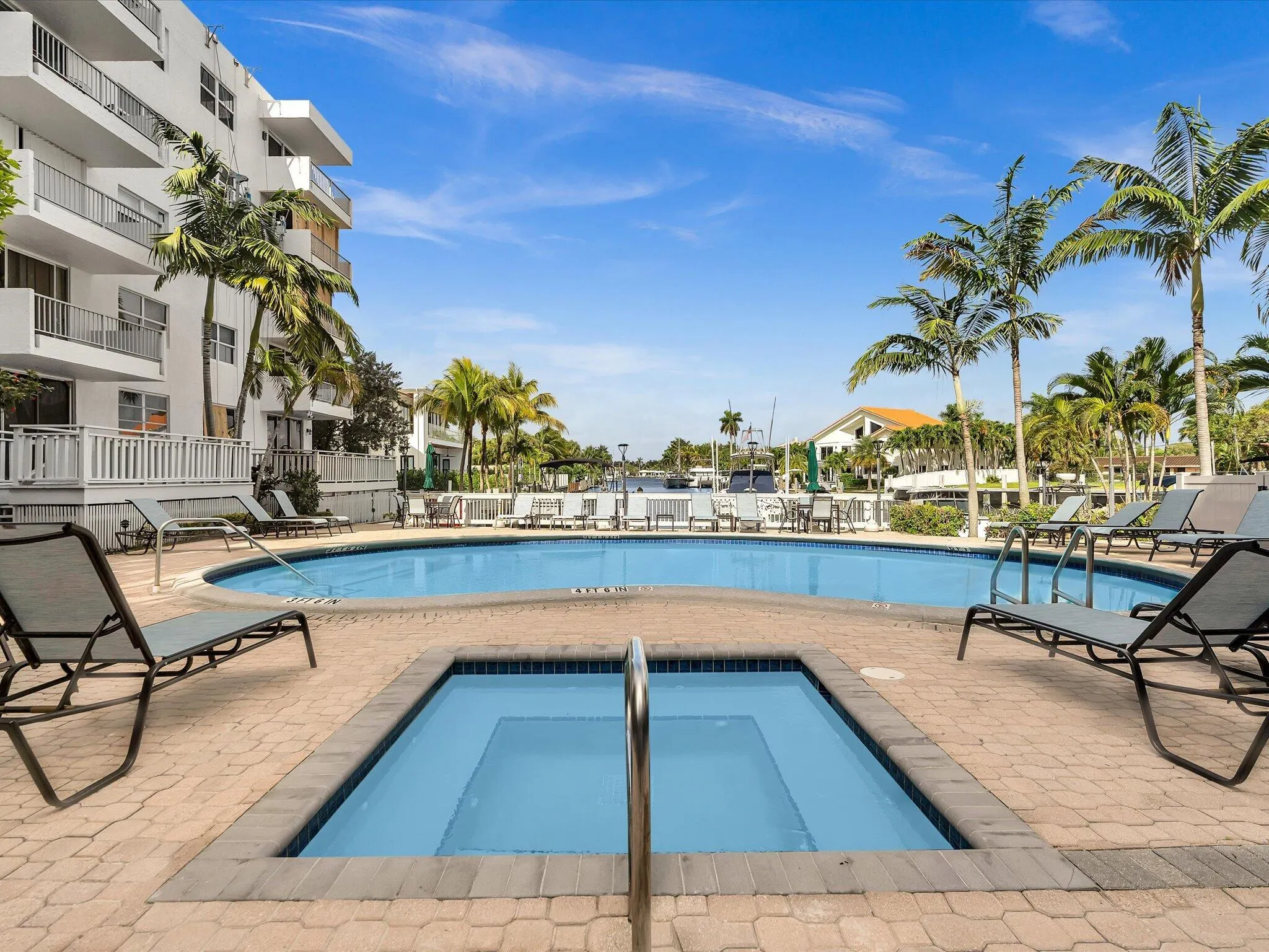 1421 S OCEAN Boulevard #214