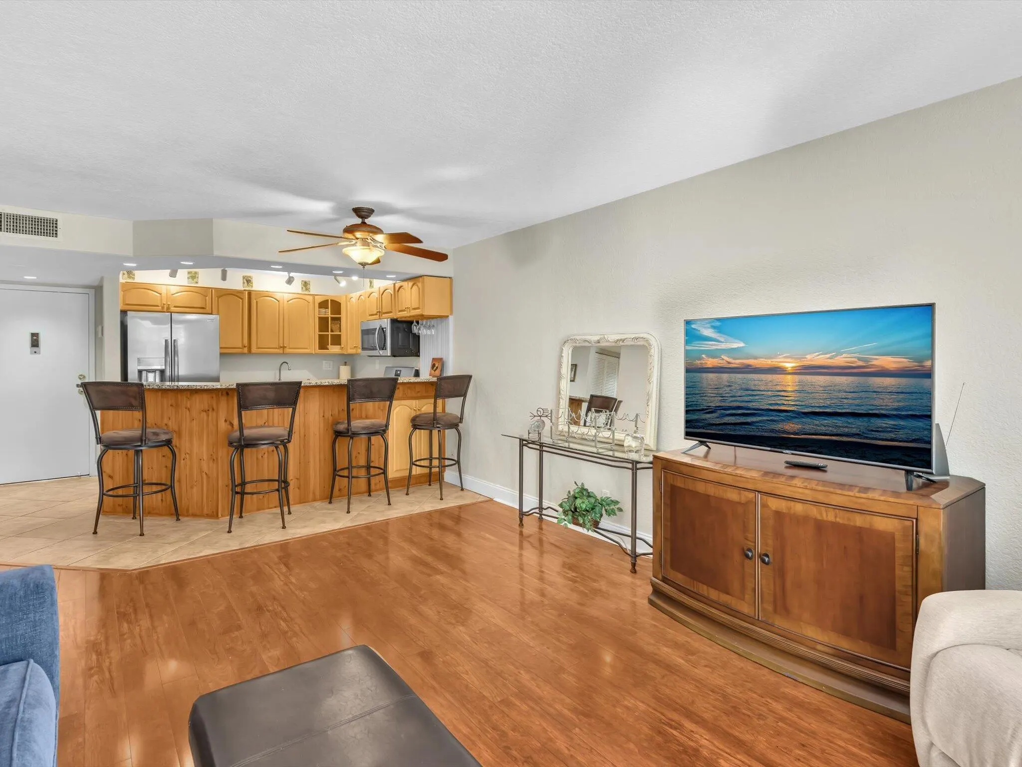 1421 S OCEAN Boulevard #214