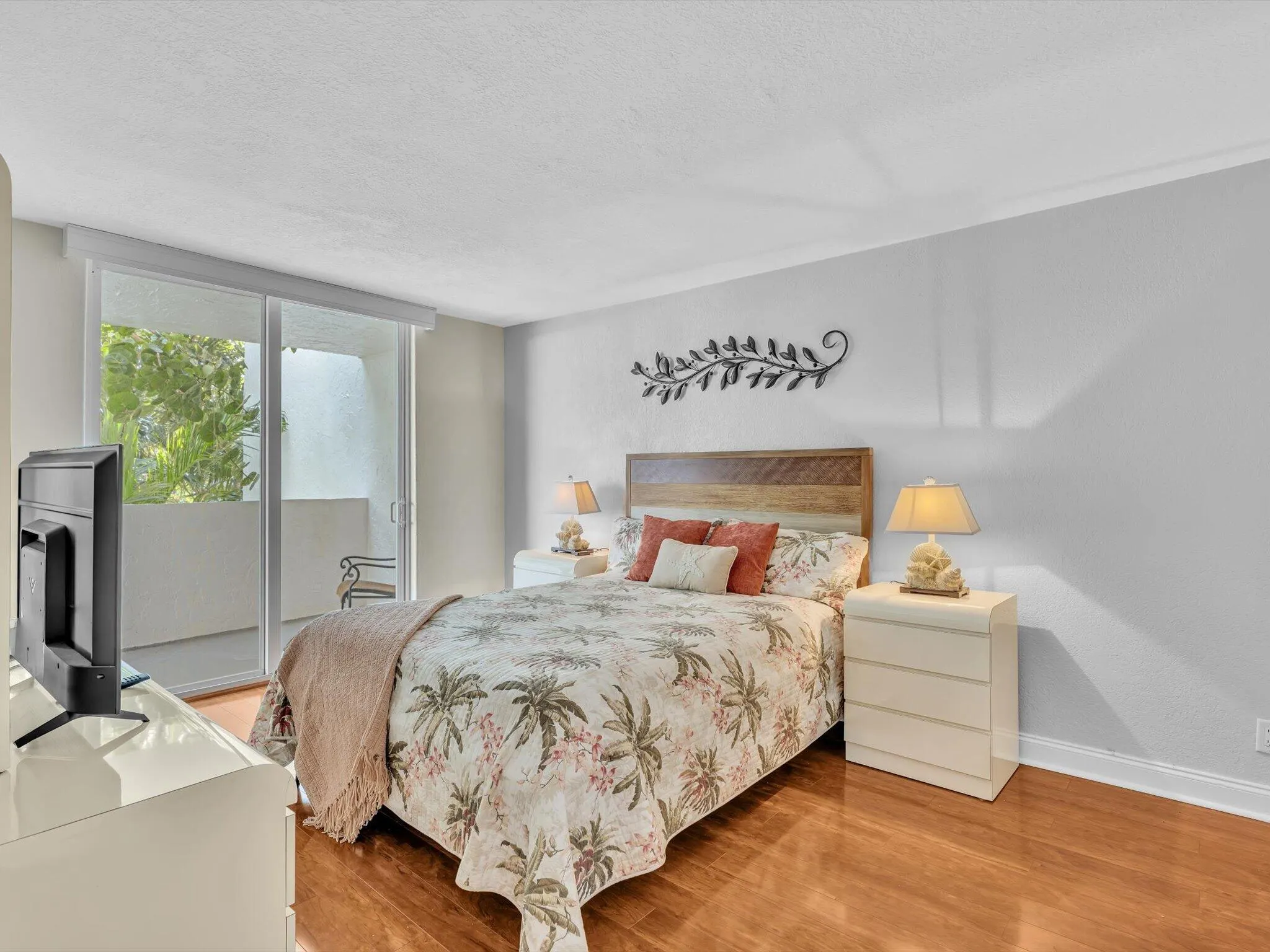 1421 S OCEAN Boulevard #214