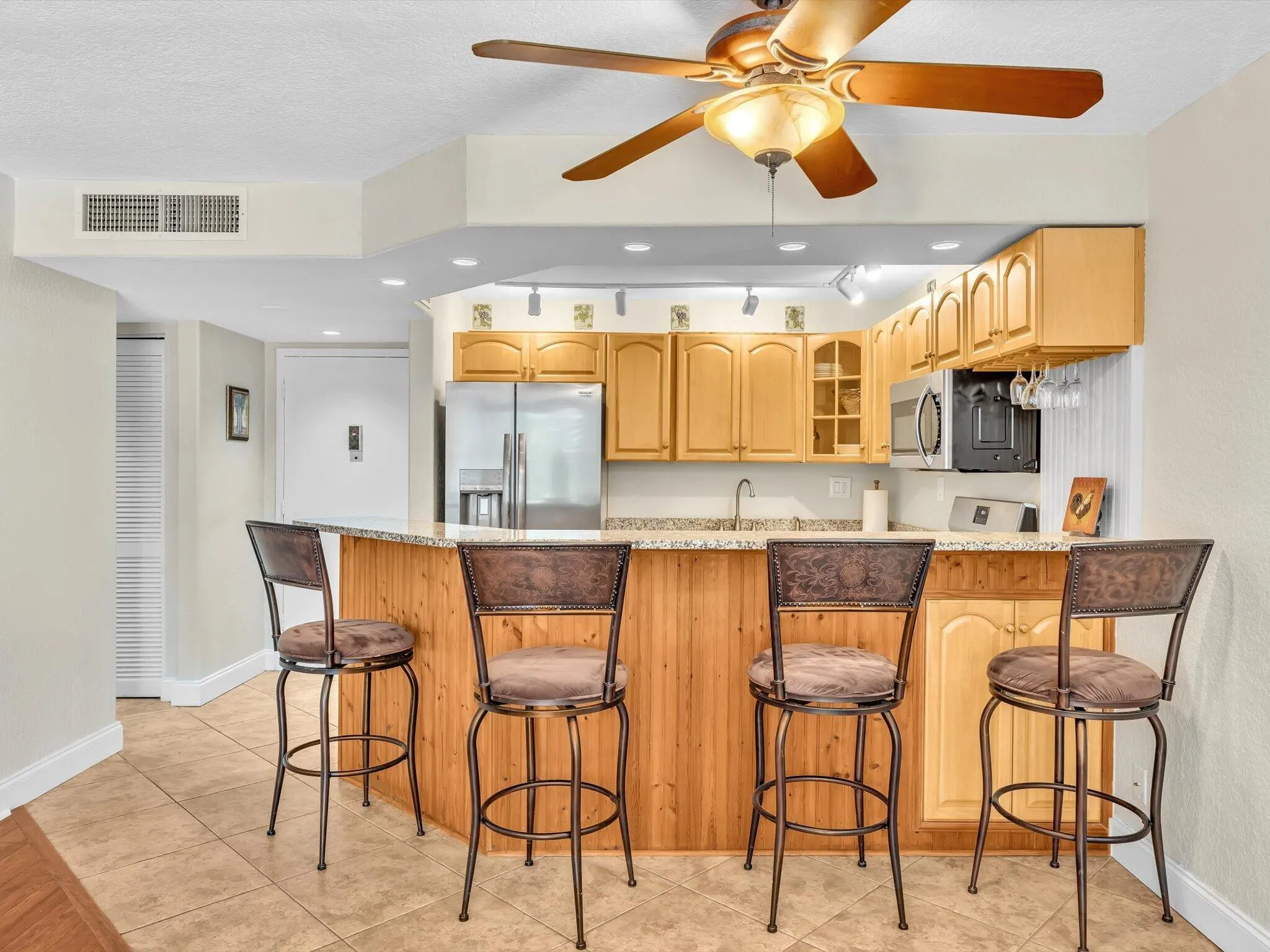 1421 S OCEAN Boulevard #214