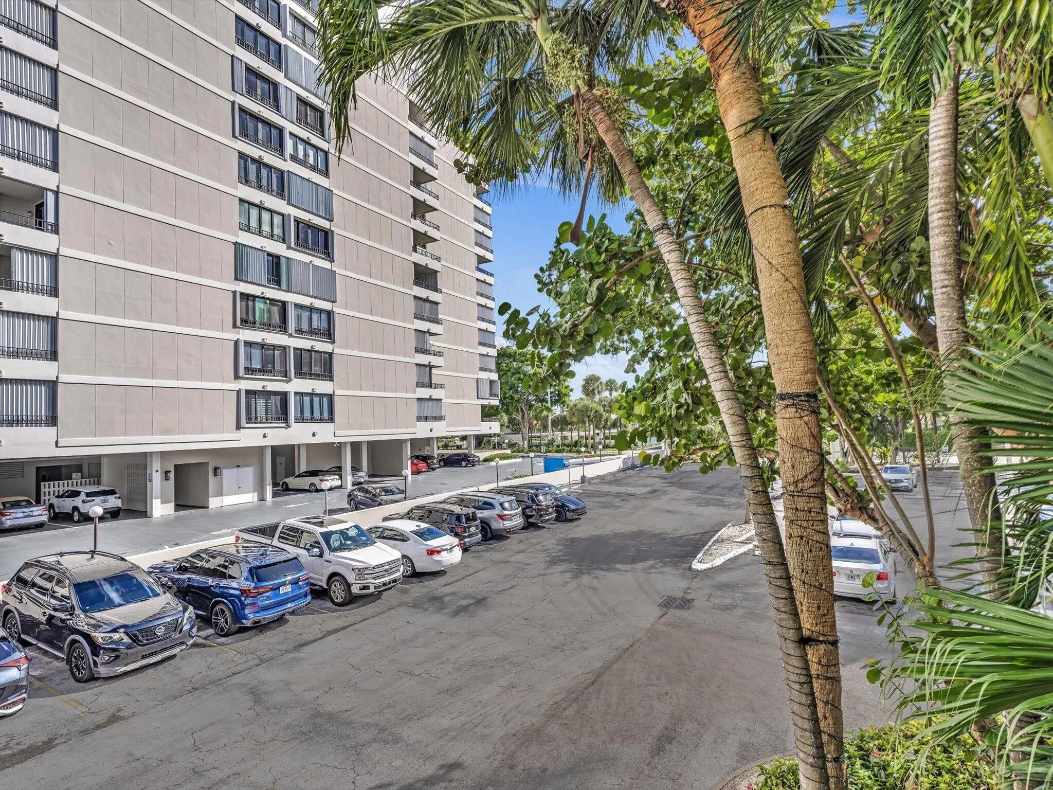 1421 S OCEAN Boulevard #214