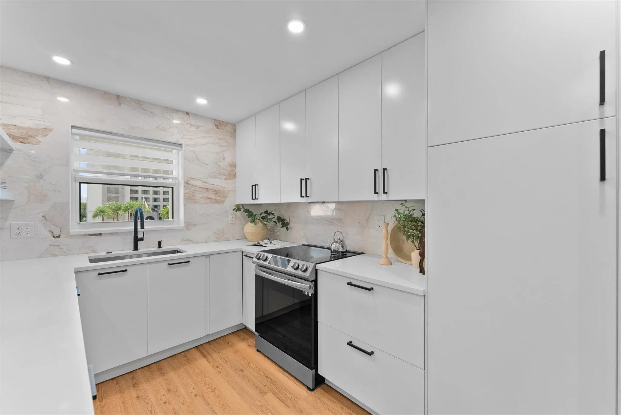 2870 NE 14TH ST Causeway #407C