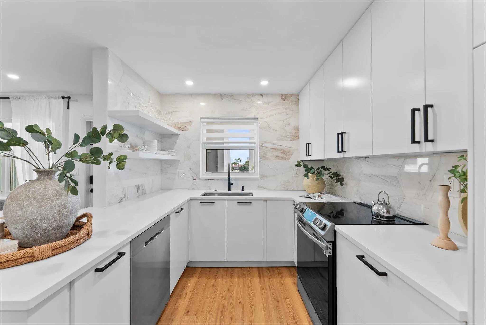 2870 NE 14TH ST Causeway #407C