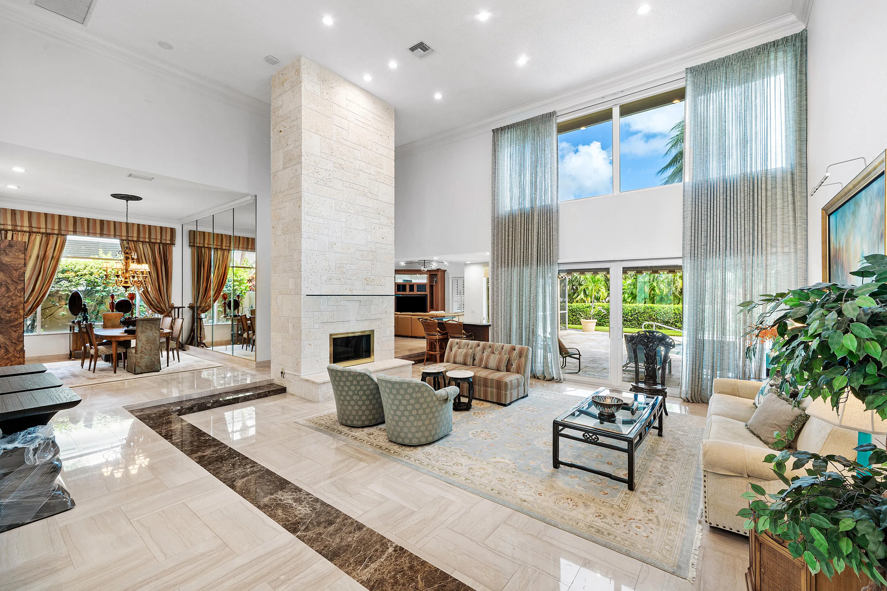 7235 QUEENFERRY Circle
