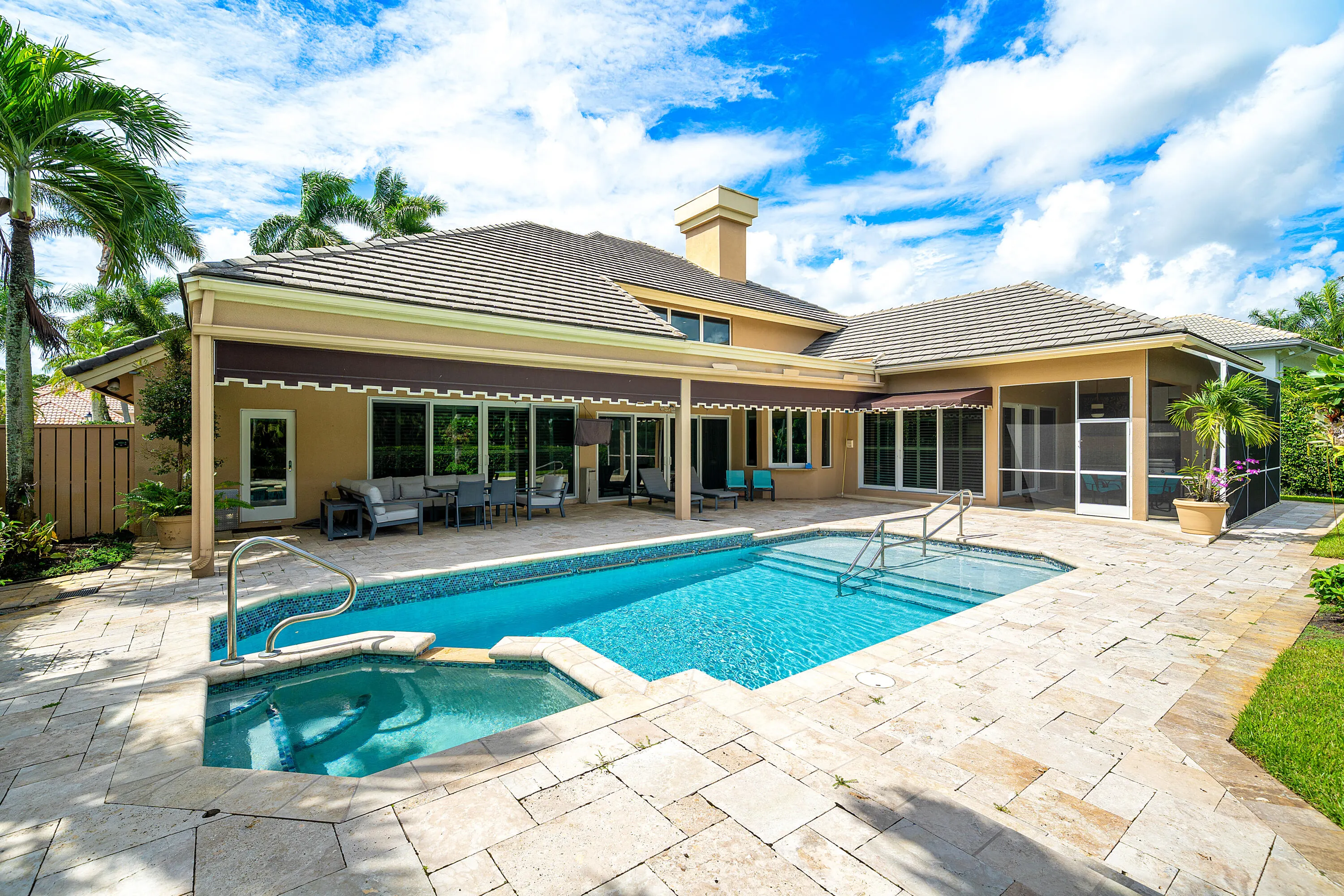 7235 QUEENFERRY Circle