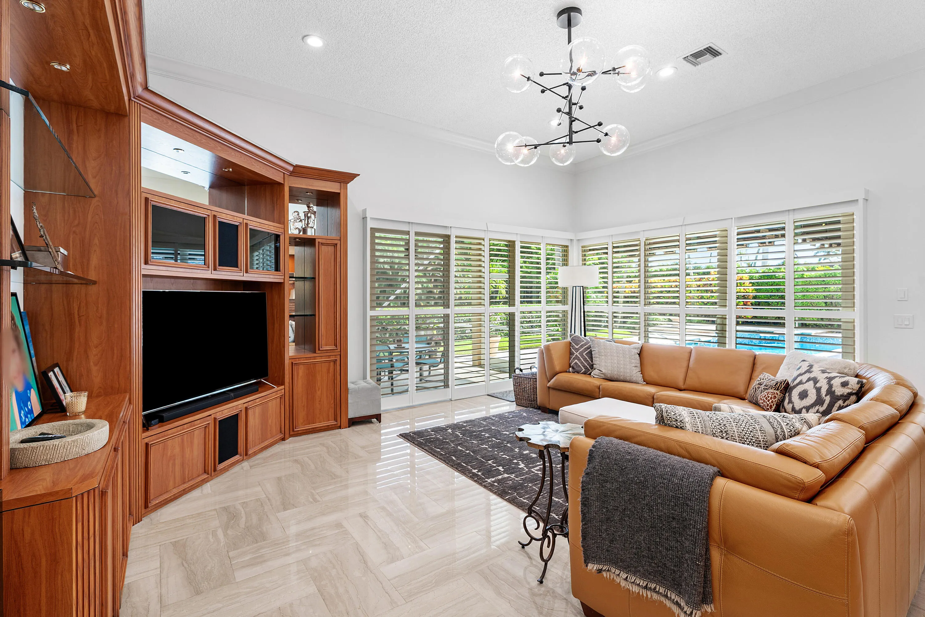 7235 QUEENFERRY Circle