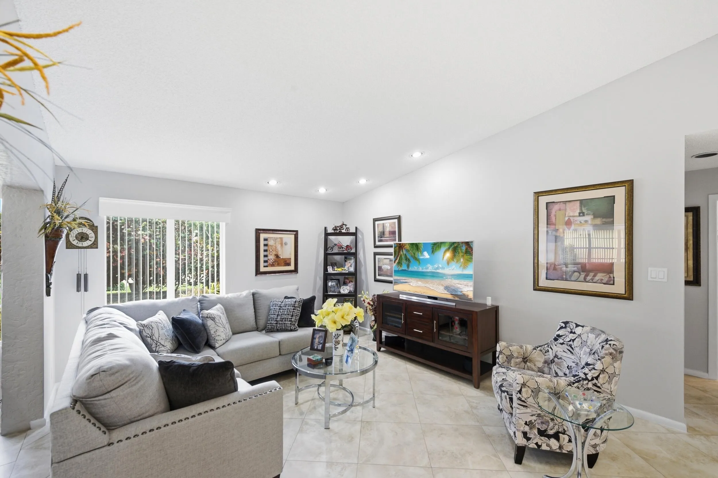 5743 Lakeview Mews Circle