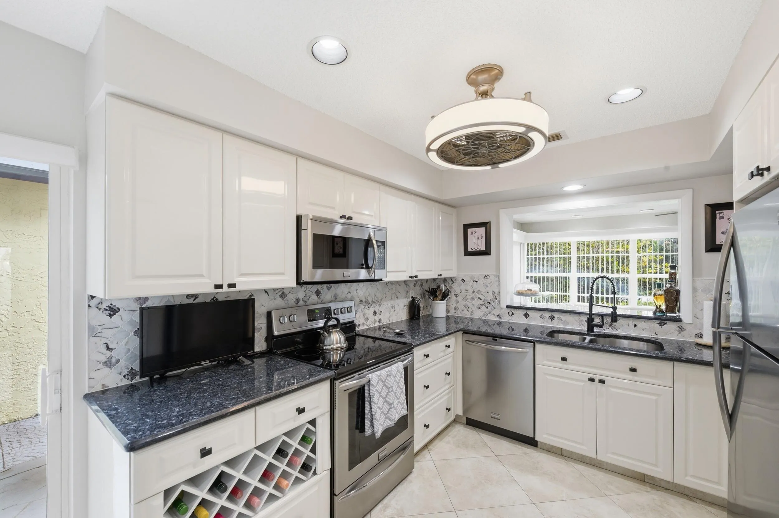5743 Lakeview Mews Circle