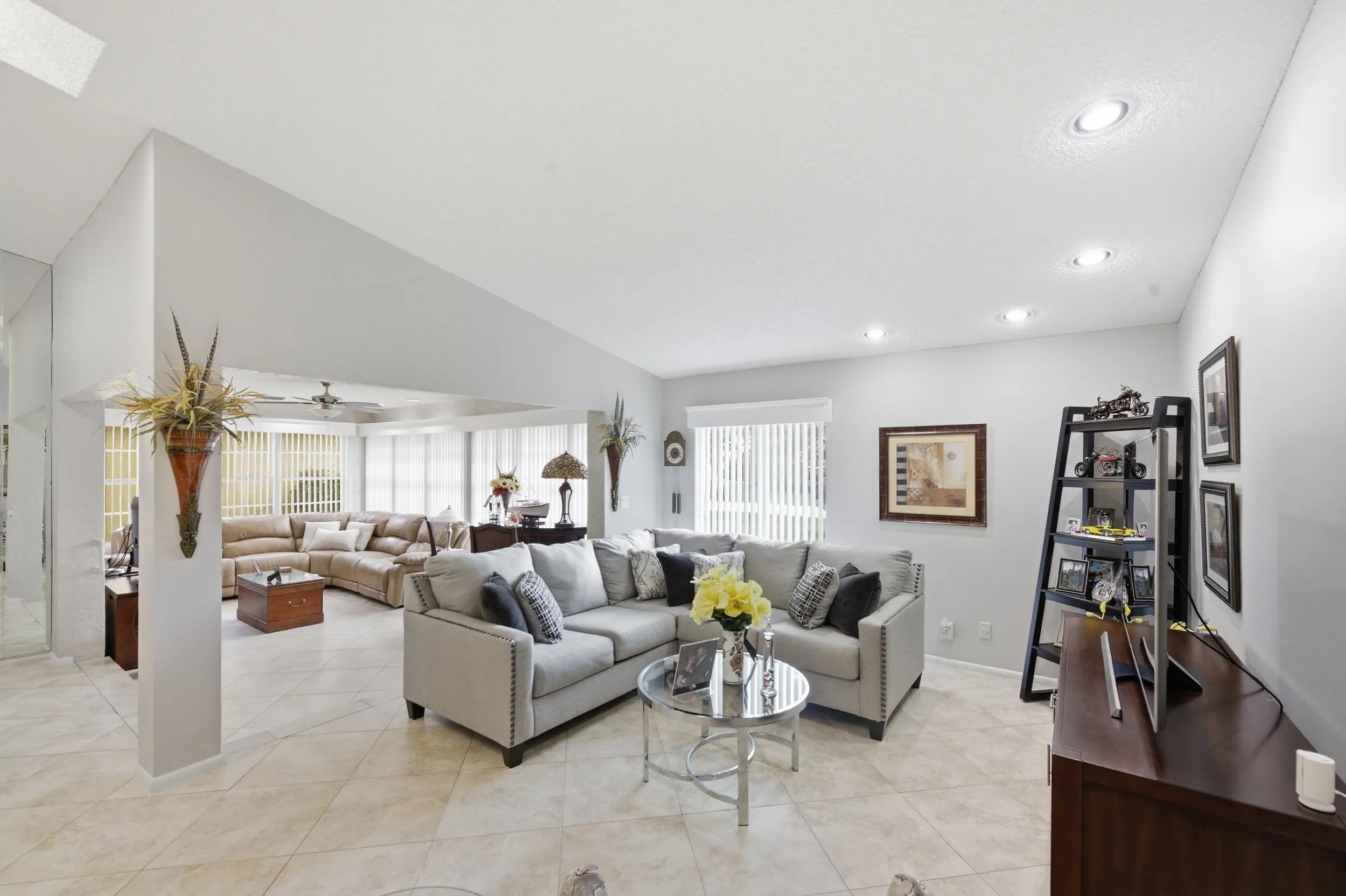 5743 Lakeview Mews Circle