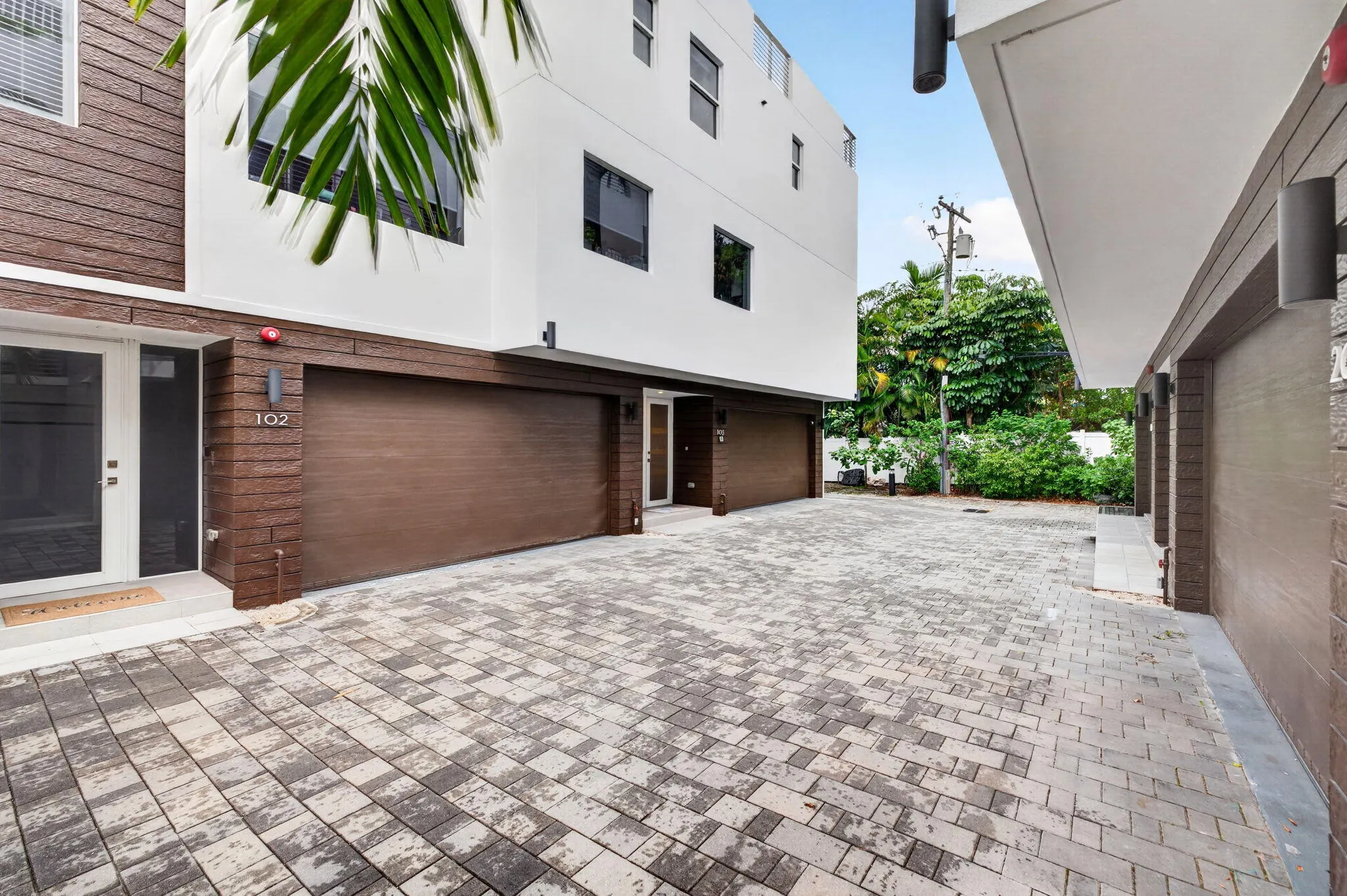 714 NE 14TH Avenue #103