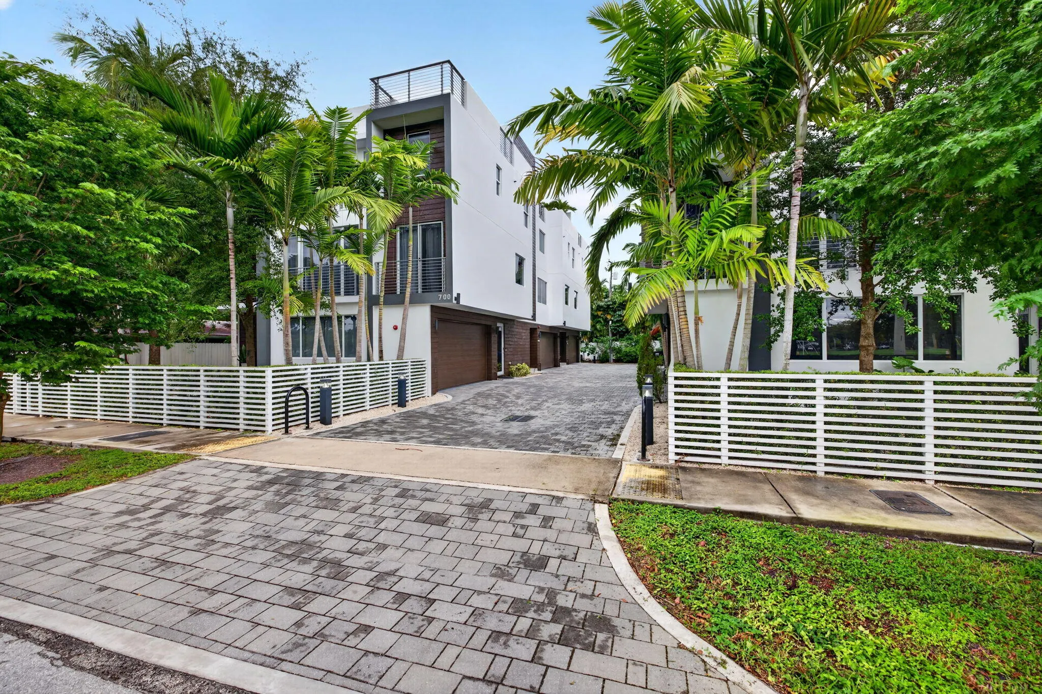 714 NE 14TH Avenue #103