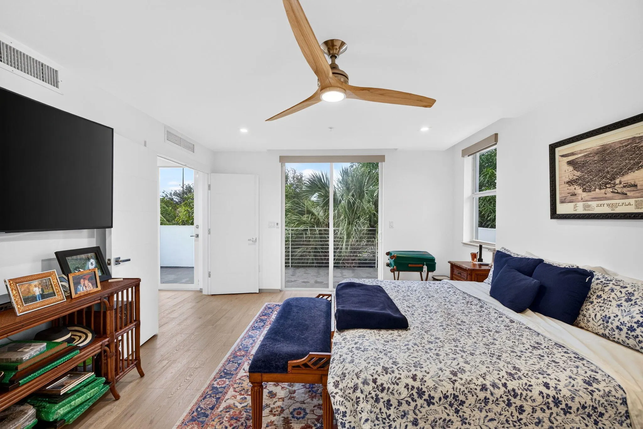 714 NE 14TH Avenue #103