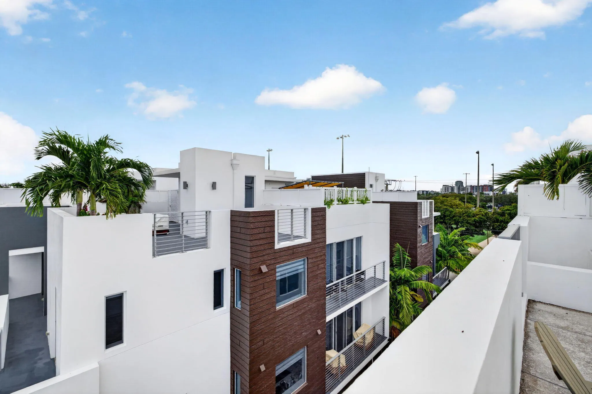 714 NE 14TH Avenue #103