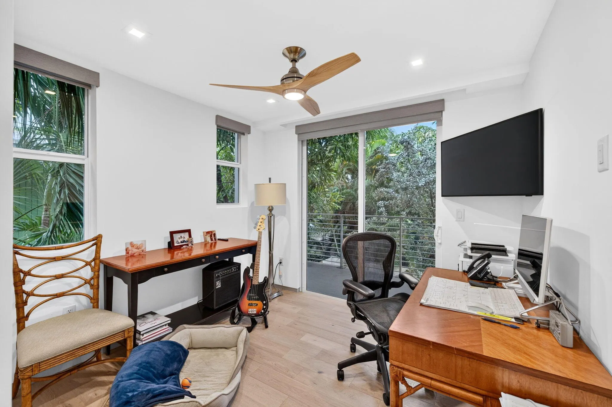 714 NE 14TH Avenue #103
