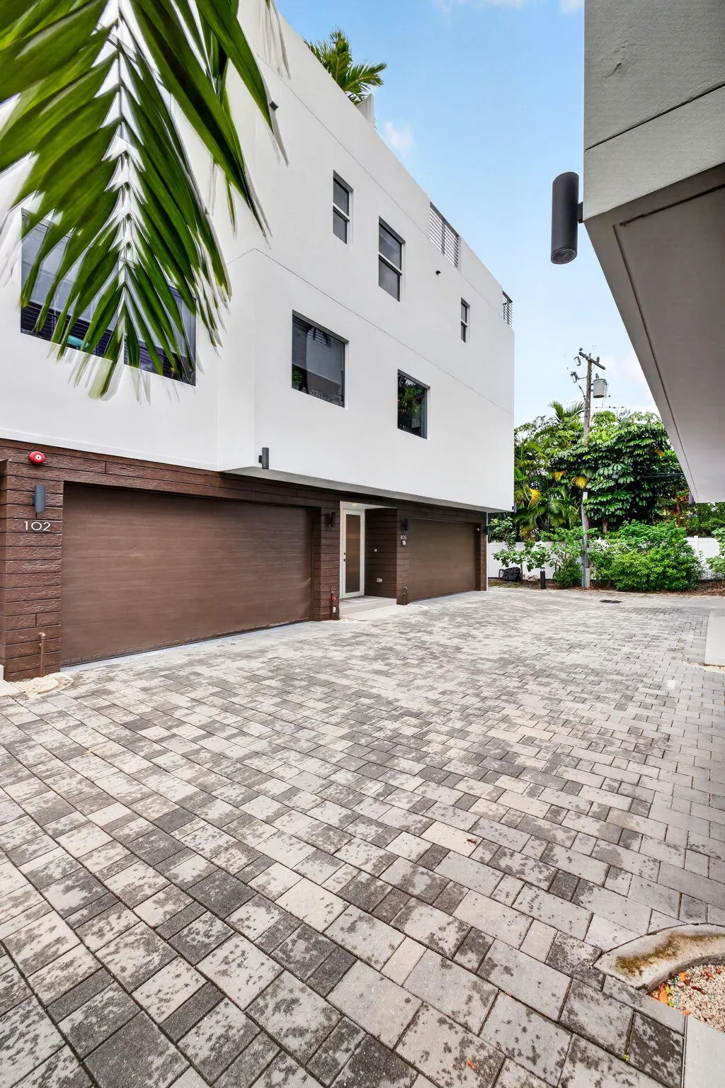 714 NE 14TH Avenue #103