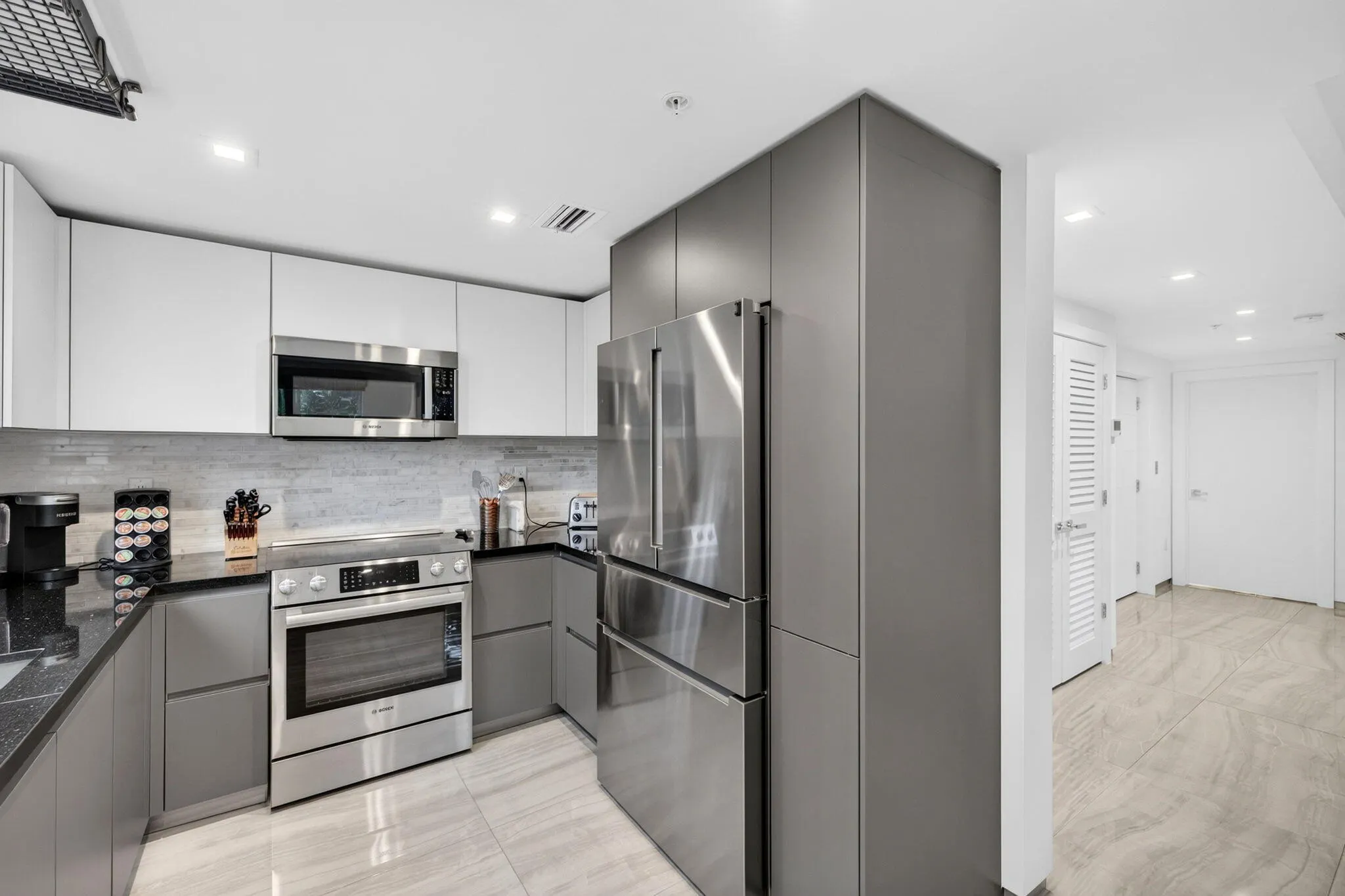 714 NE 14TH Avenue #103