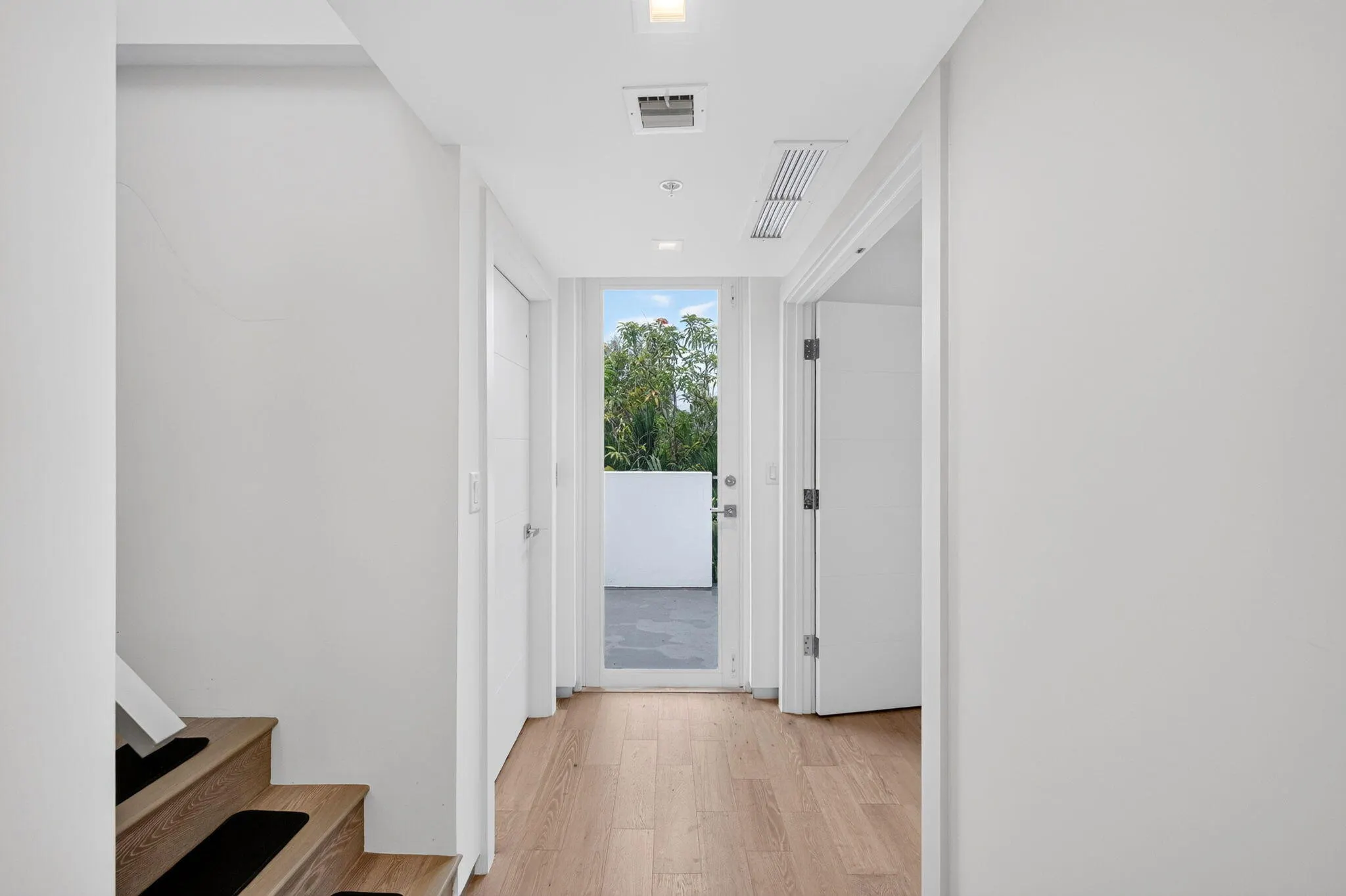 714 NE 14TH Avenue #103
