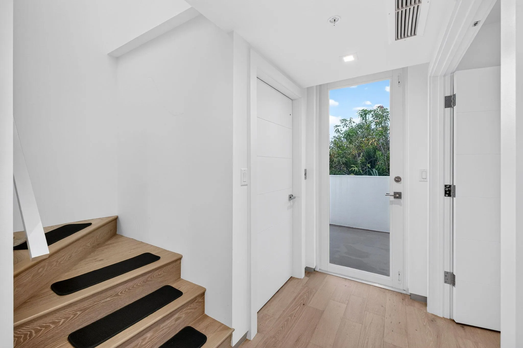 714 NE 14TH Avenue #103