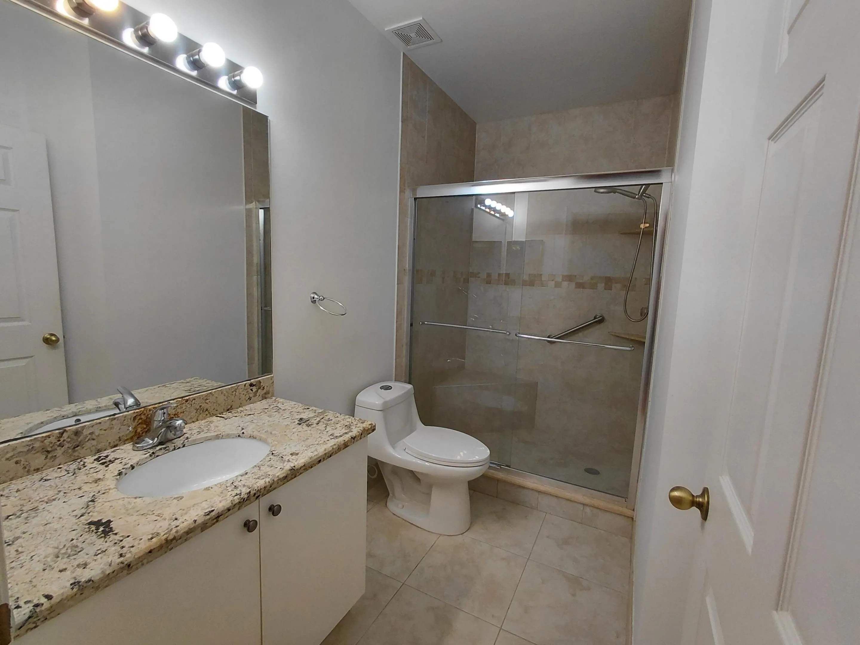 4639 SW 12TH Place