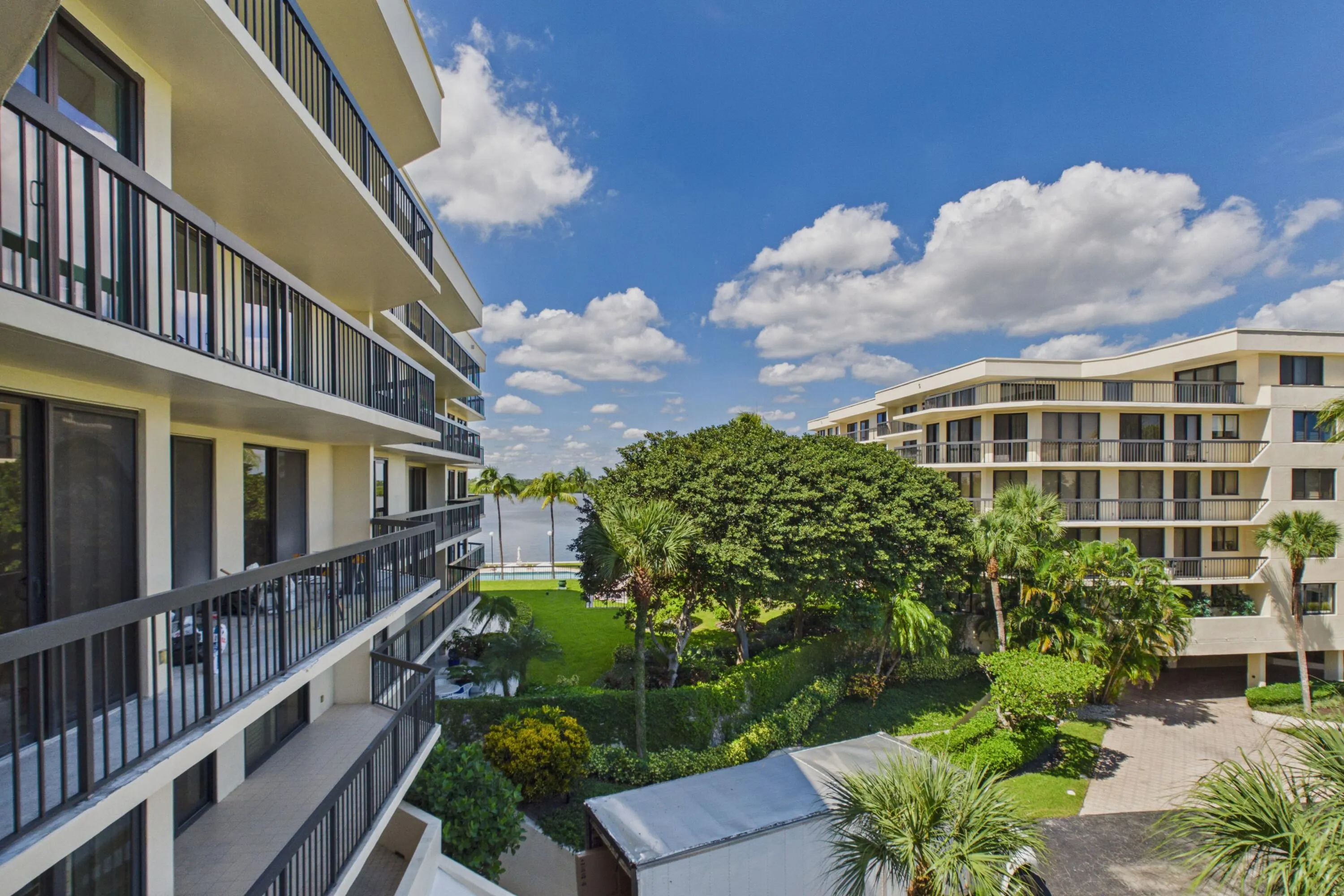 2778 S OCEAN Boulevard #305S