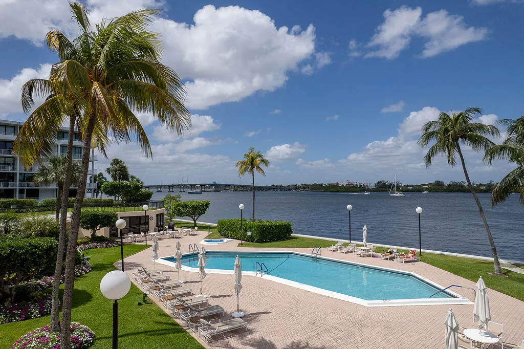 2778 S OCEAN Boulevard #305S
