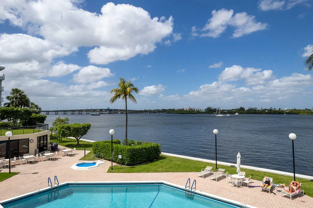 2778 S OCEAN Boulevard #305S