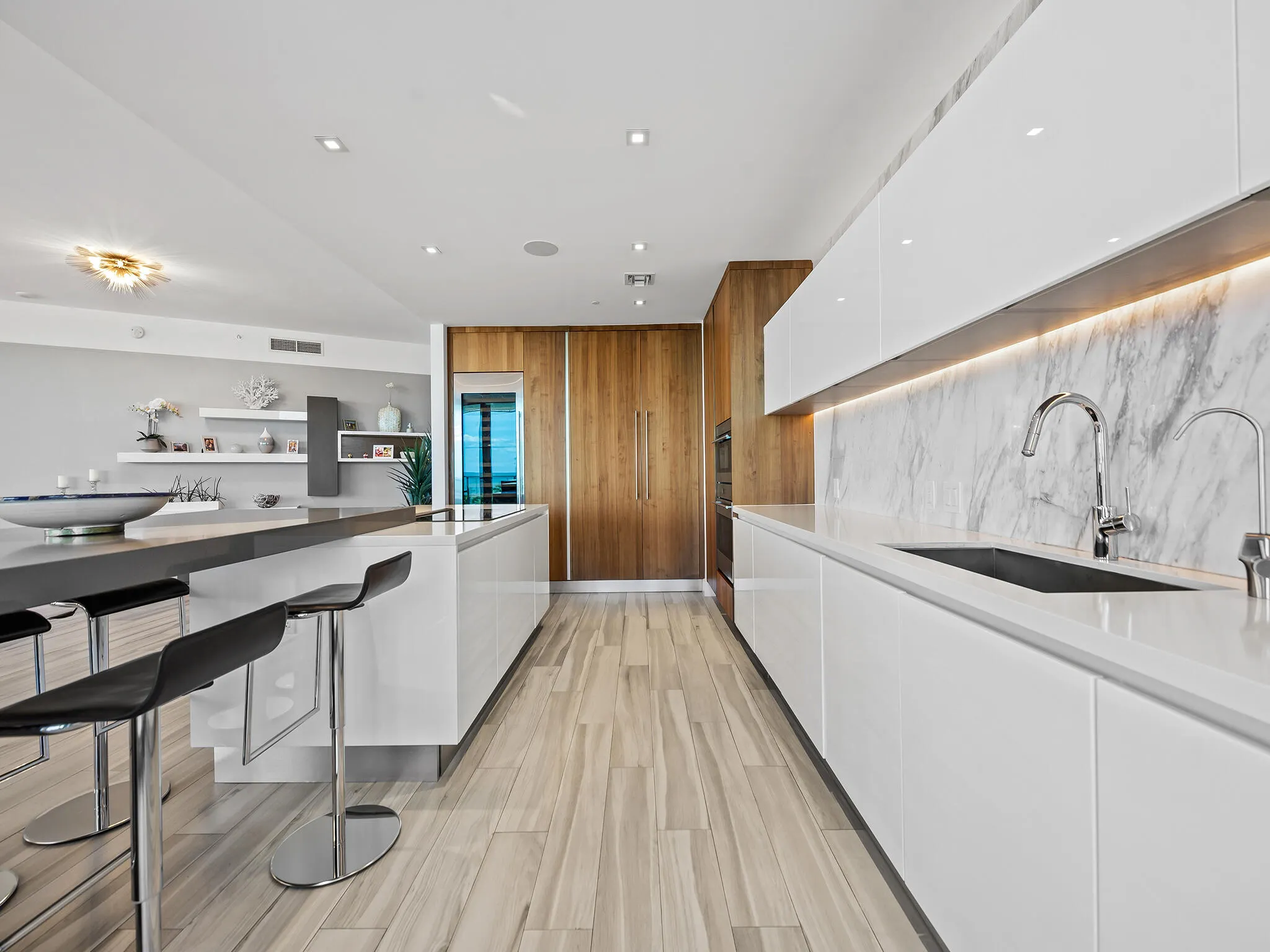 701 N FORT LAUDERDALE BEACH Boulevard #402