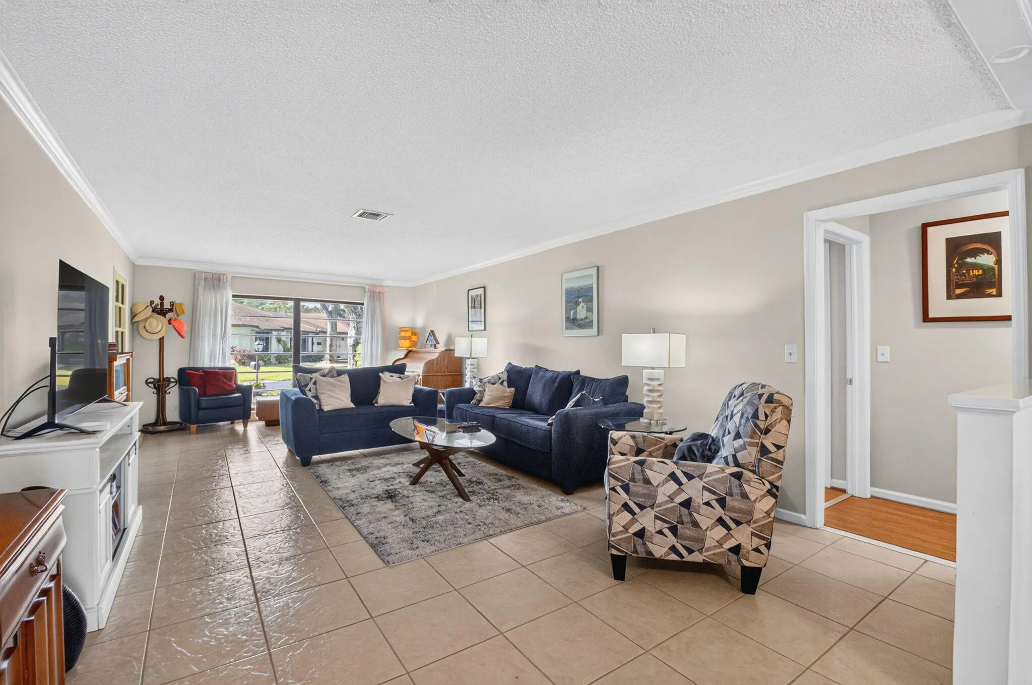 4855 EQUESTRIAN Road #A