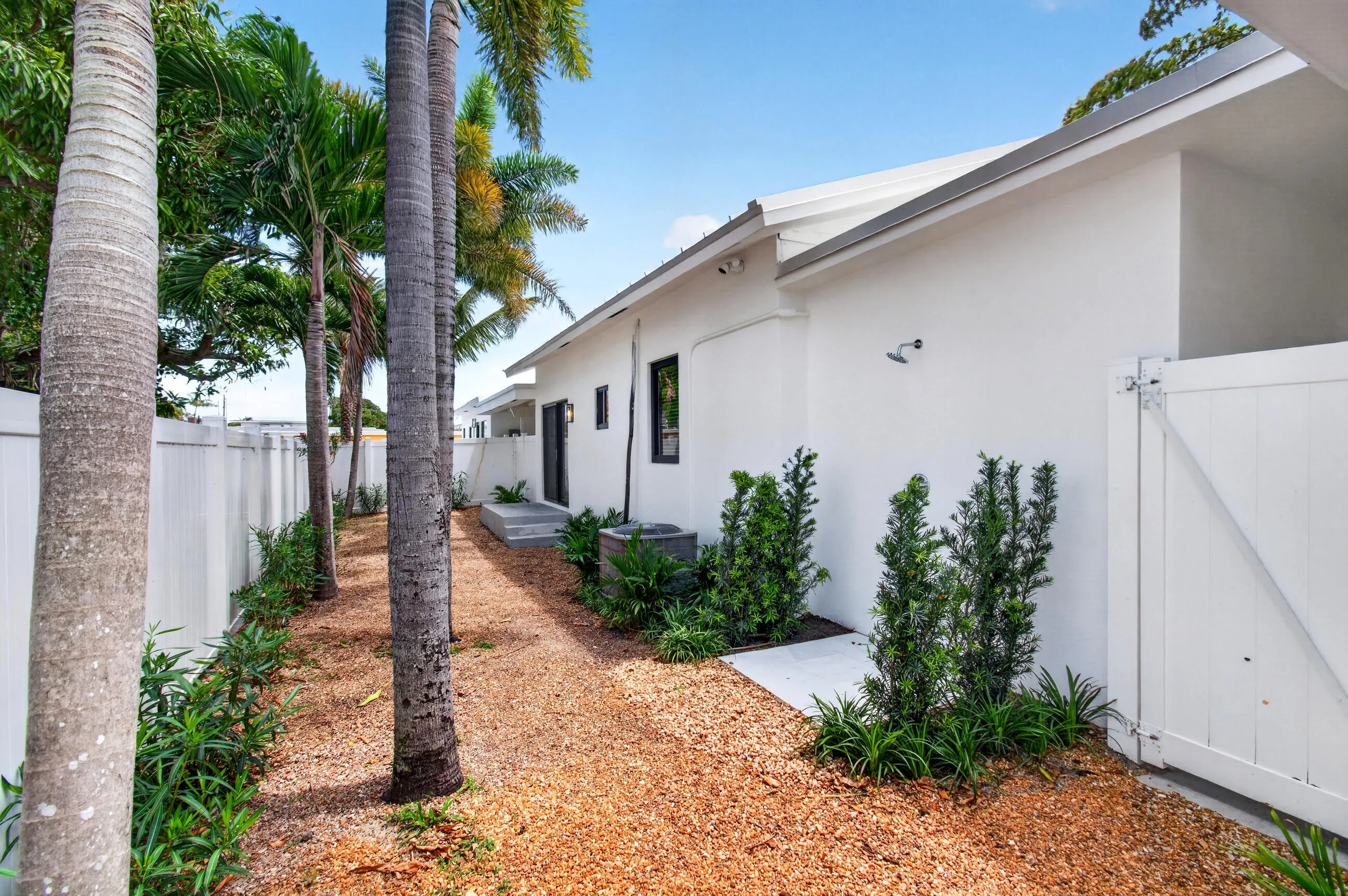 517 NW 1st Street