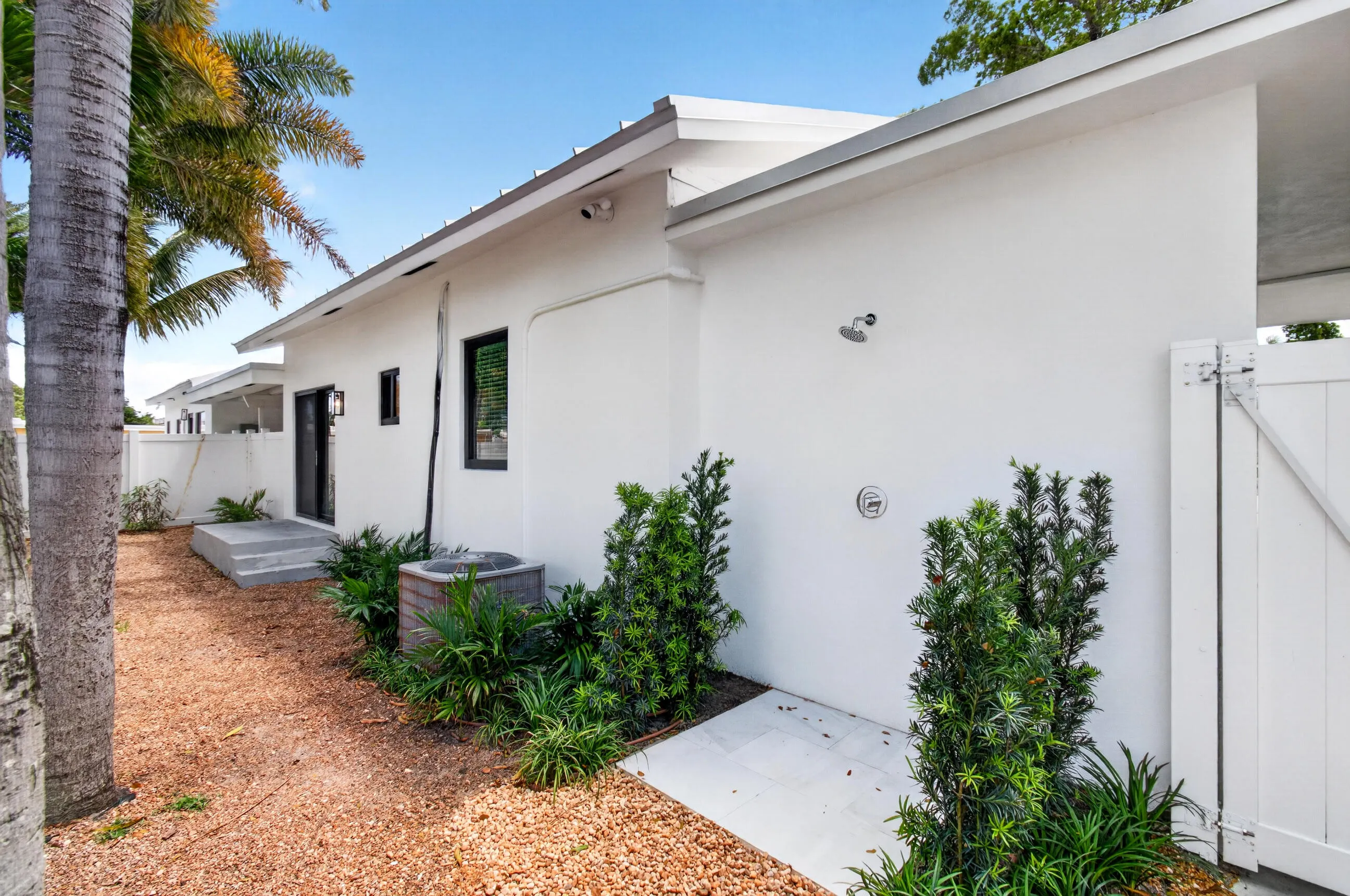 517 NW 1st Street