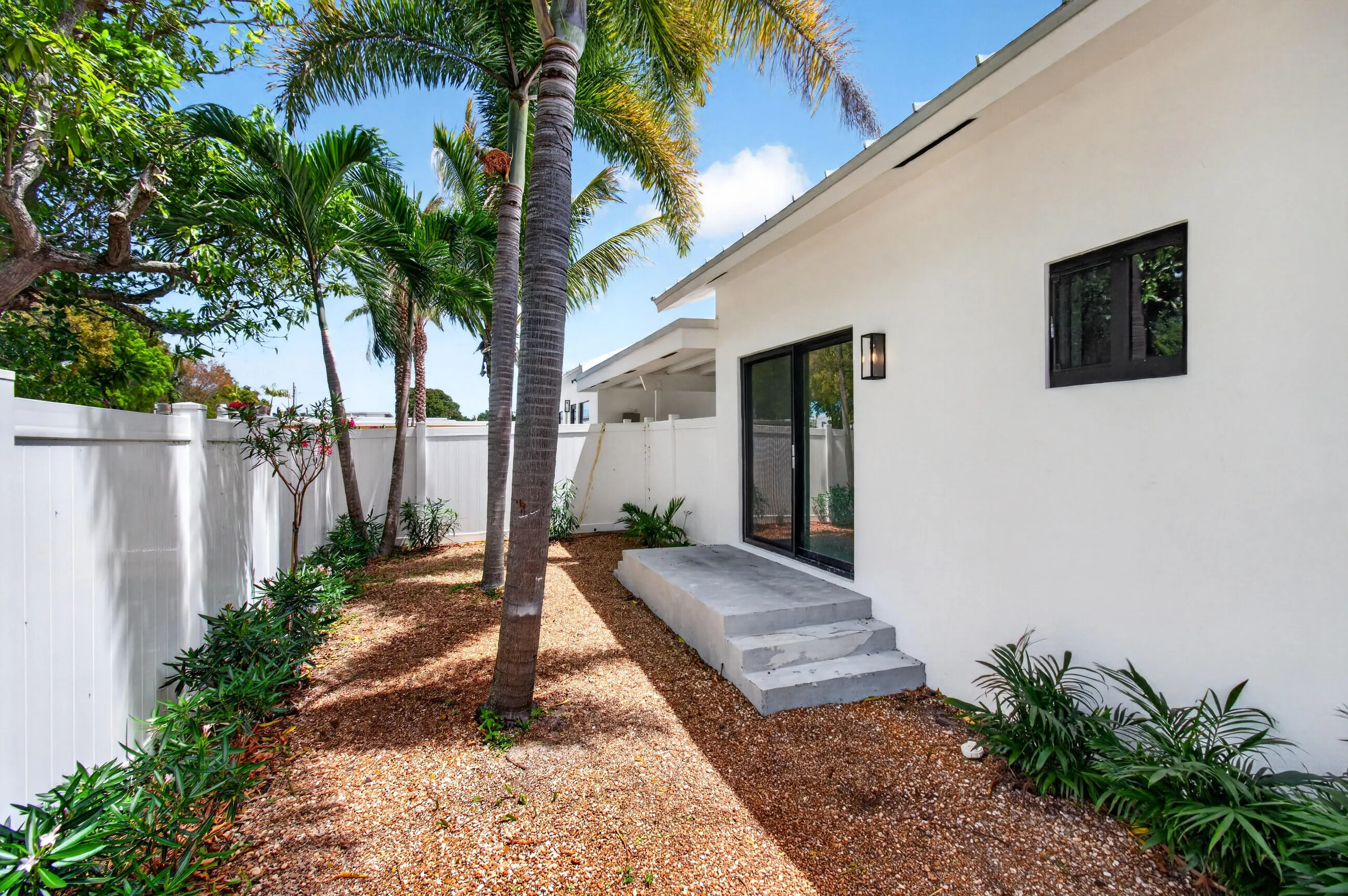 517 NW 1st Street