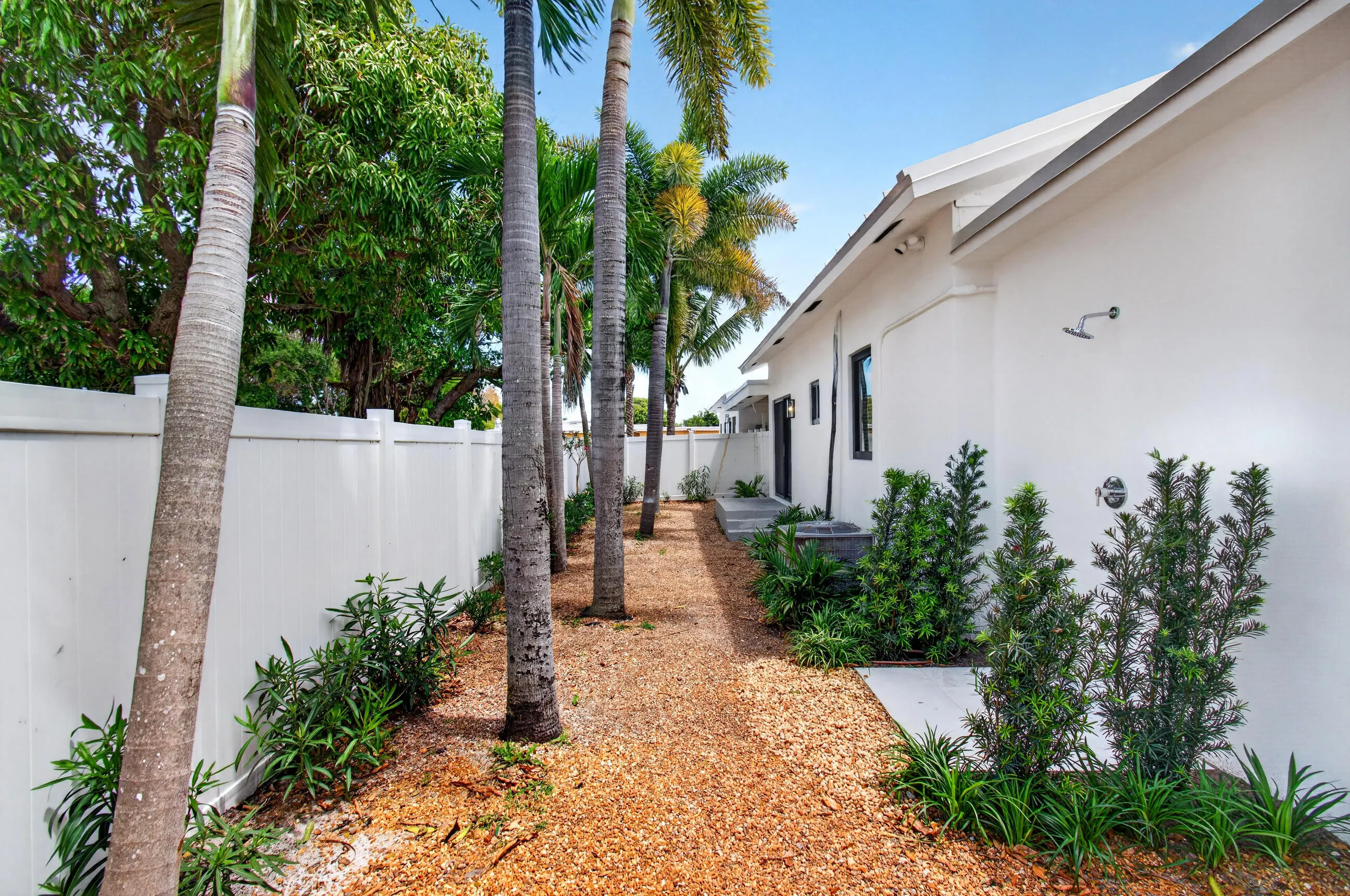 517 NW 1st Street