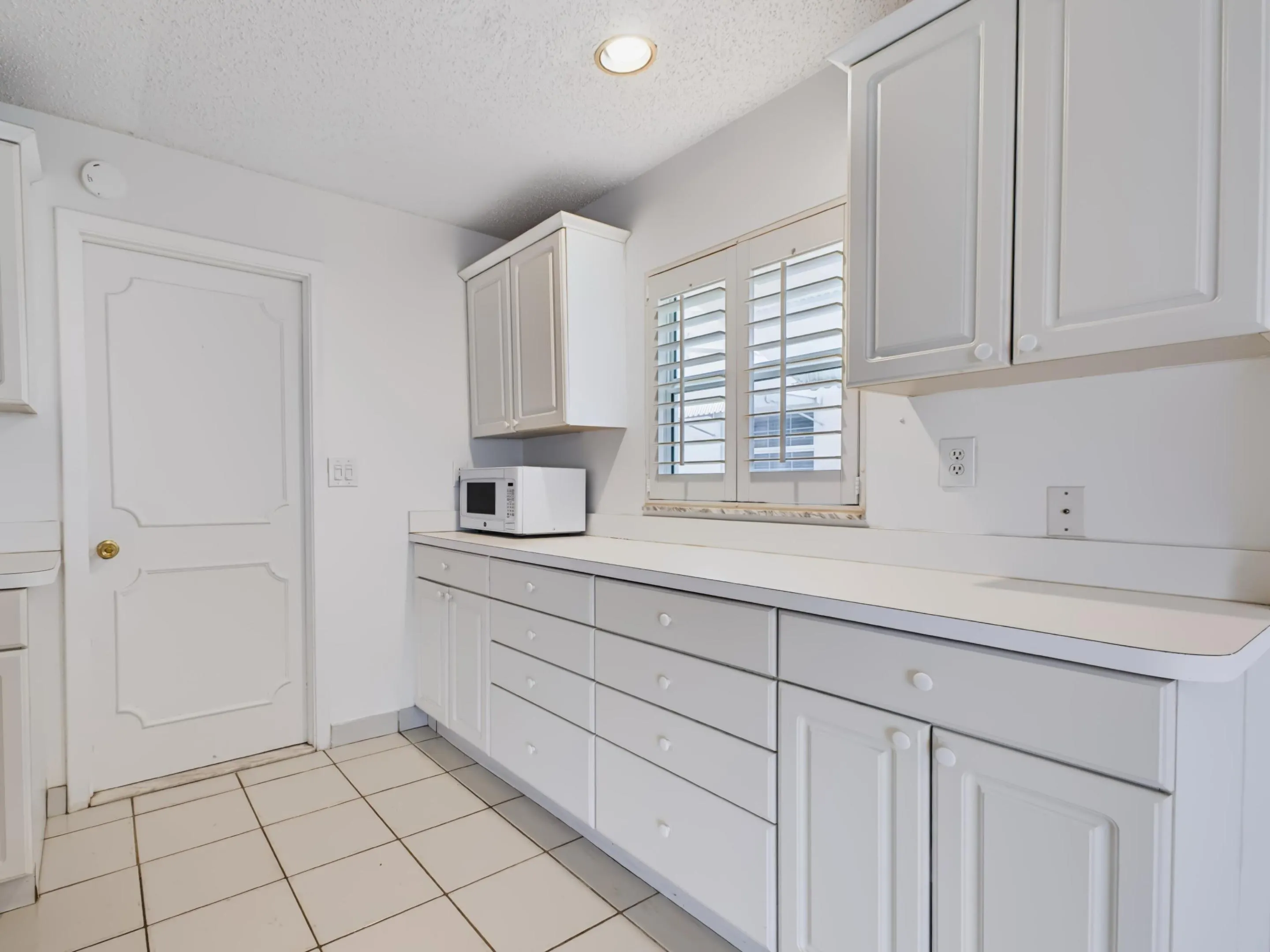 2003 SW ROMA Way