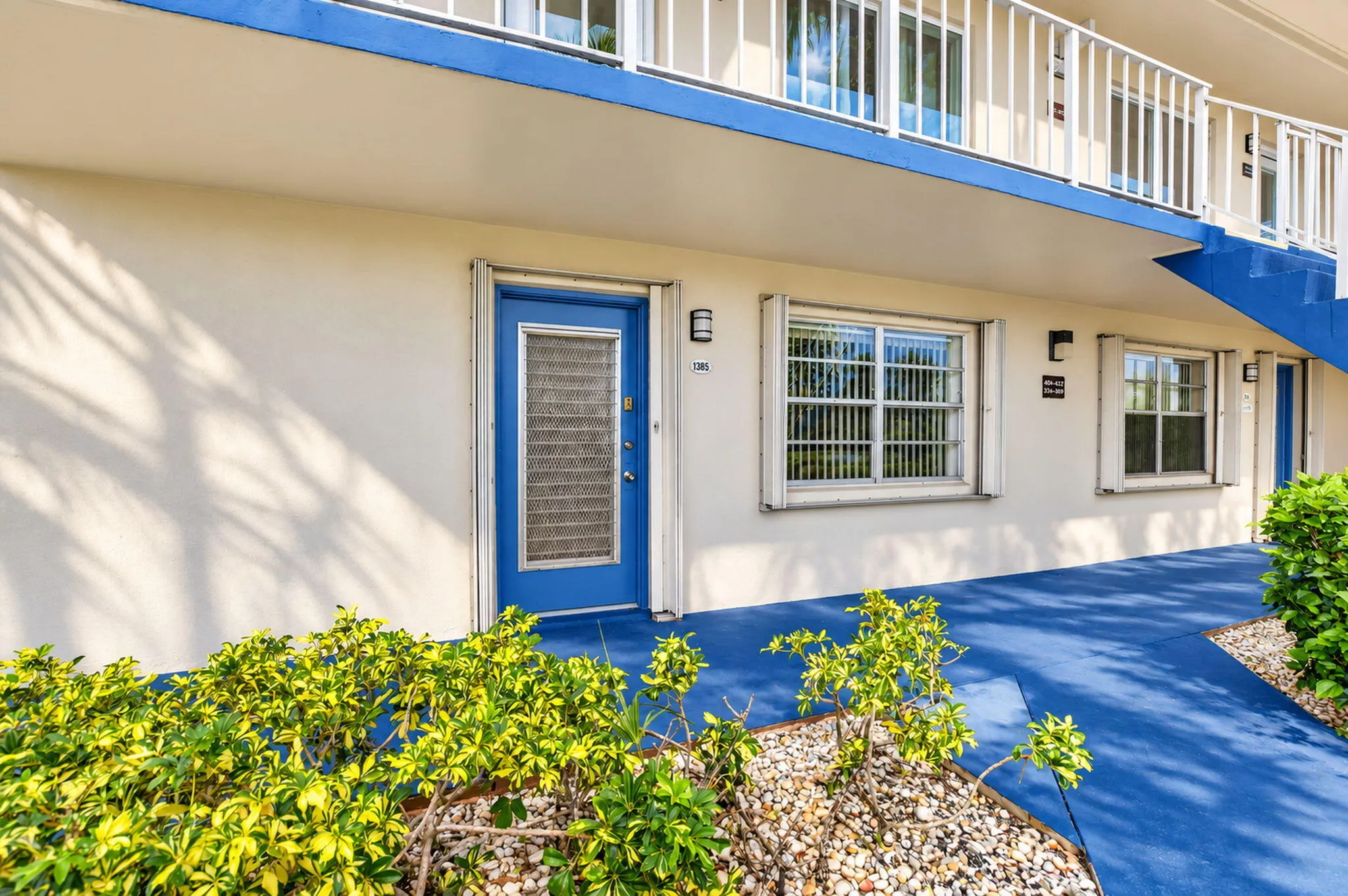 385 BURGUNDY I
