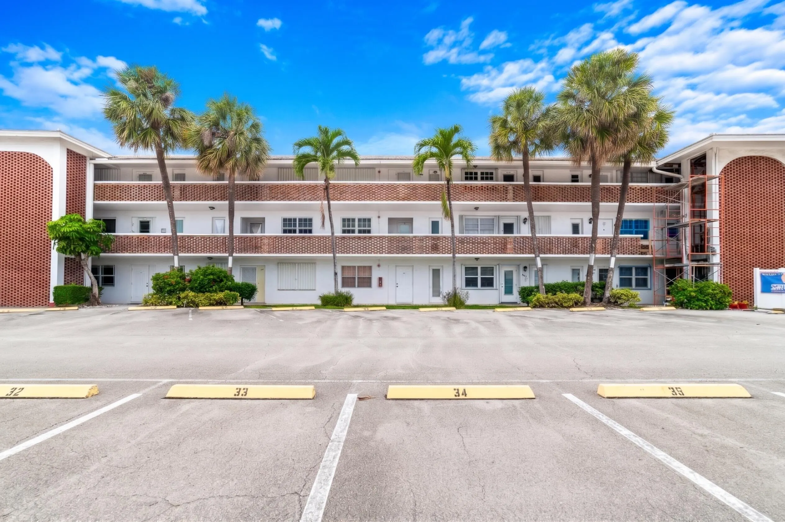 2050 NE 39th Street #Unit 209e