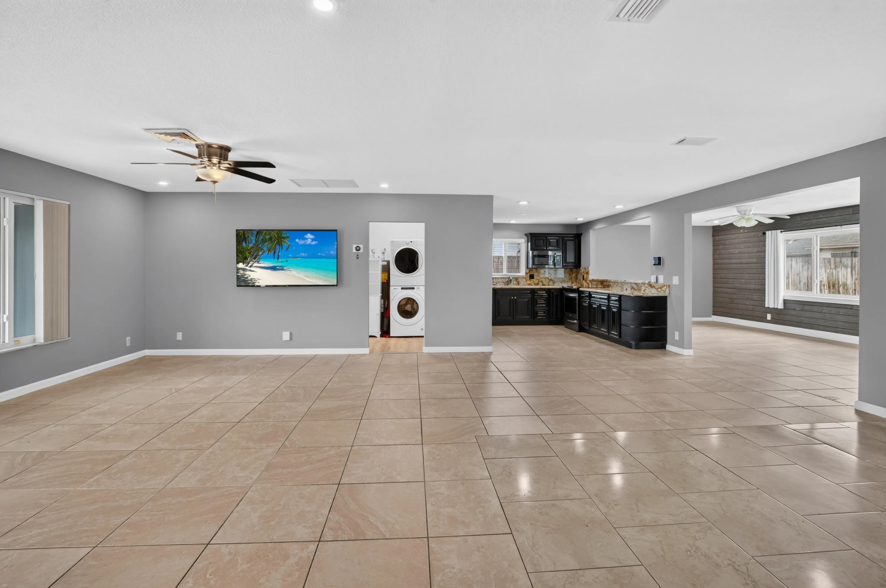 1023 SW 25TH Place
