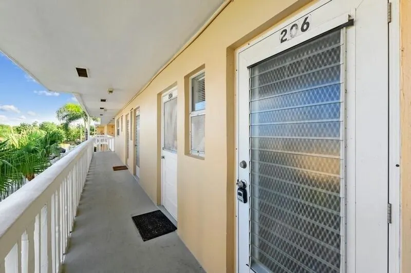 2101 NE 1ST Court #206
